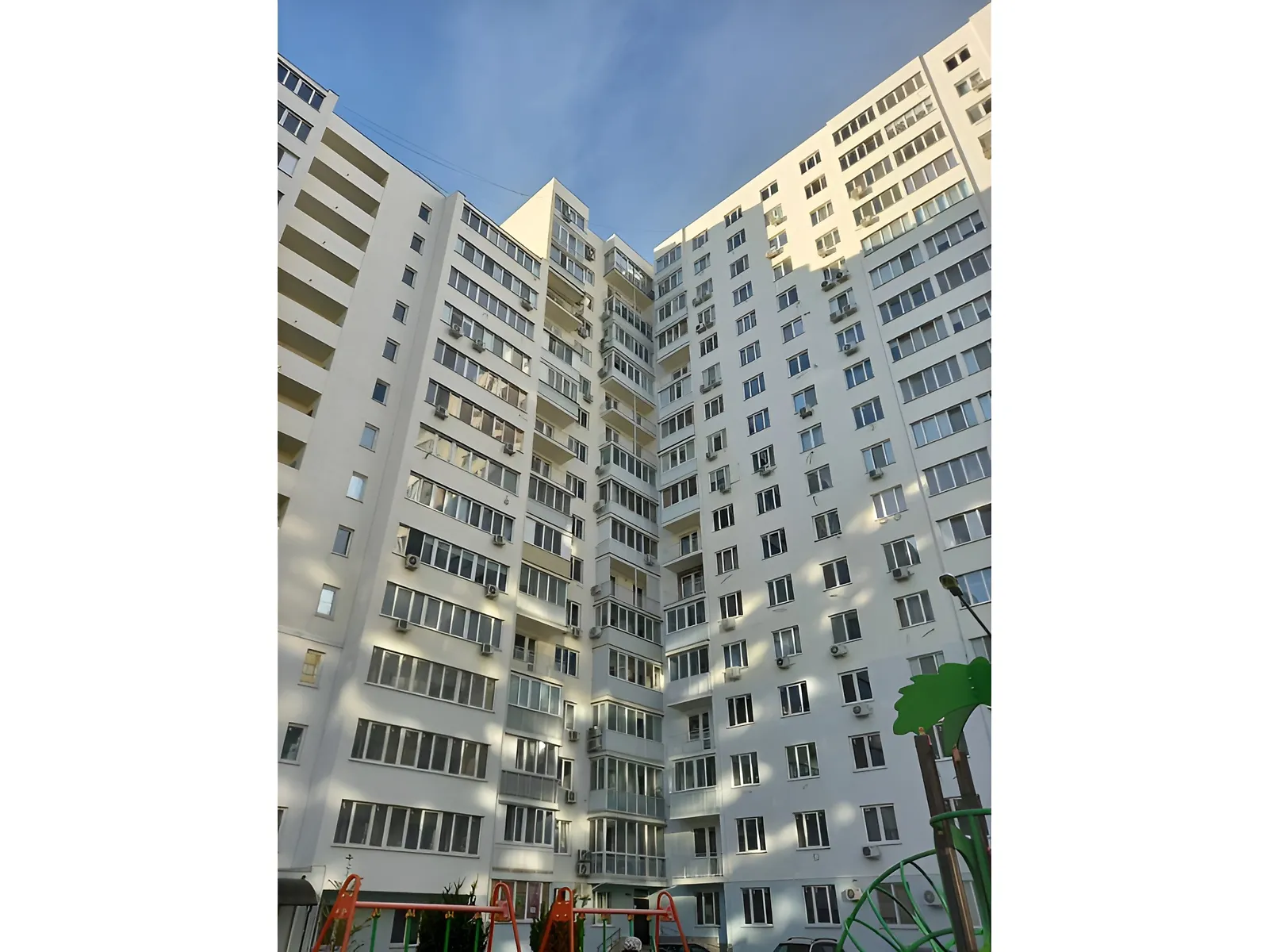 Продається 1-кімнатна квартира 47.4 кв. м у Одесі, вул. Костанді, 203/4 - фото 1