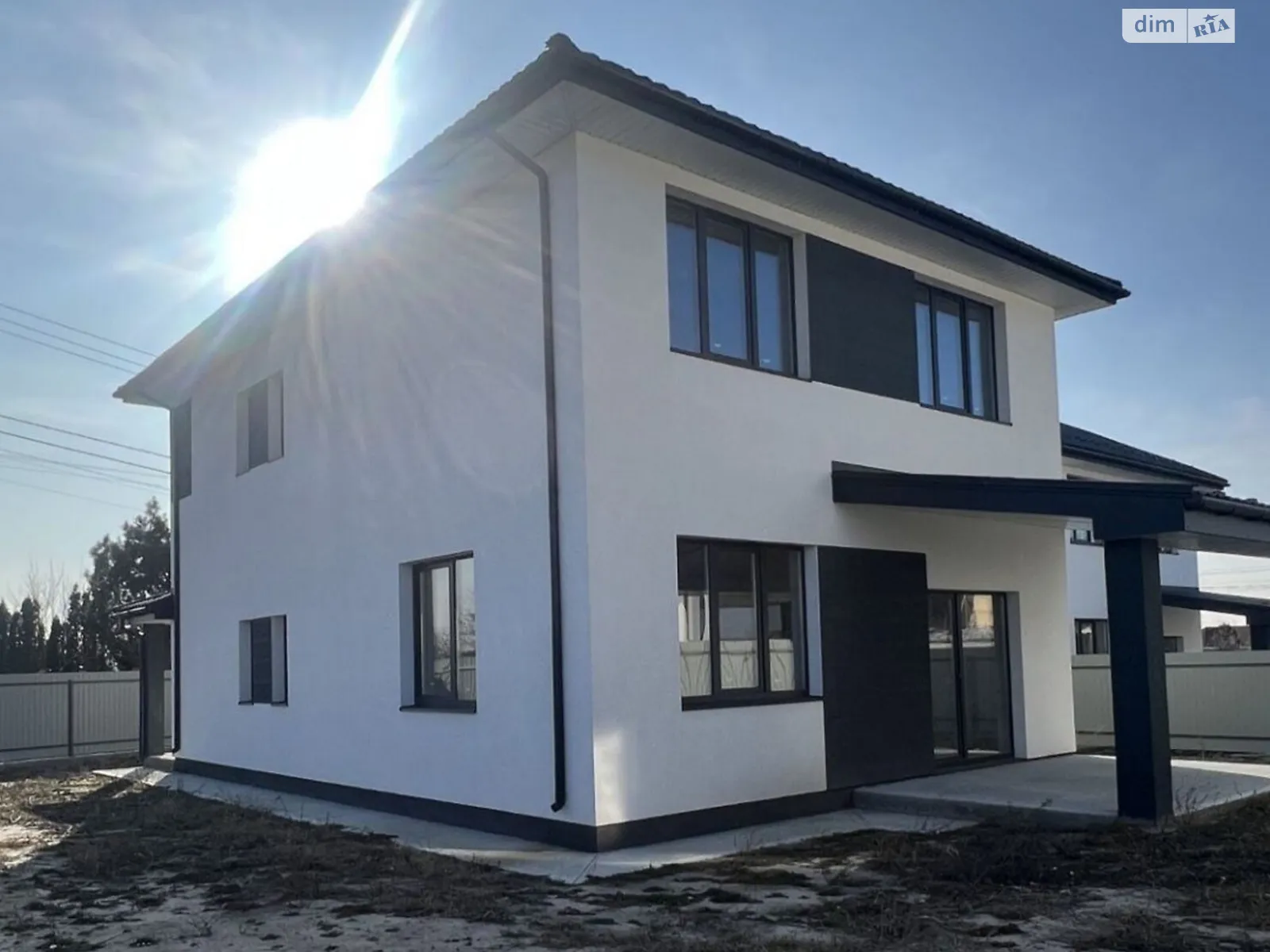 Продается дом на 2 этажа 140 кв. м с участком, цена: 78000 $ - фото 1