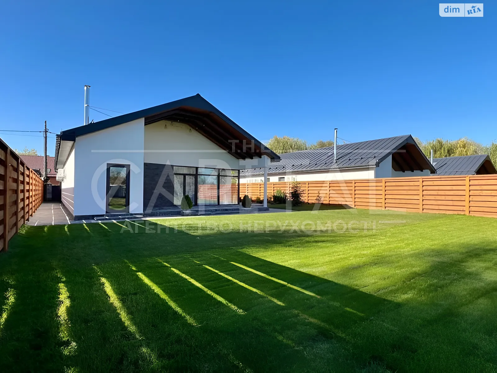 Продается одноэтажный дом 152 кв. м с баней/сауной, цена: 290000 $ - фото 1