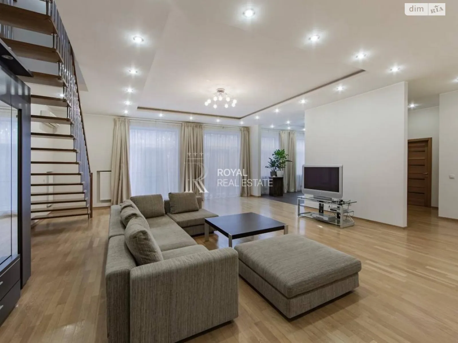 Сдается в аренду 4-комнатная квартира 308 кв. м в Киеве, ул. Дарвина, 5 - фото 1