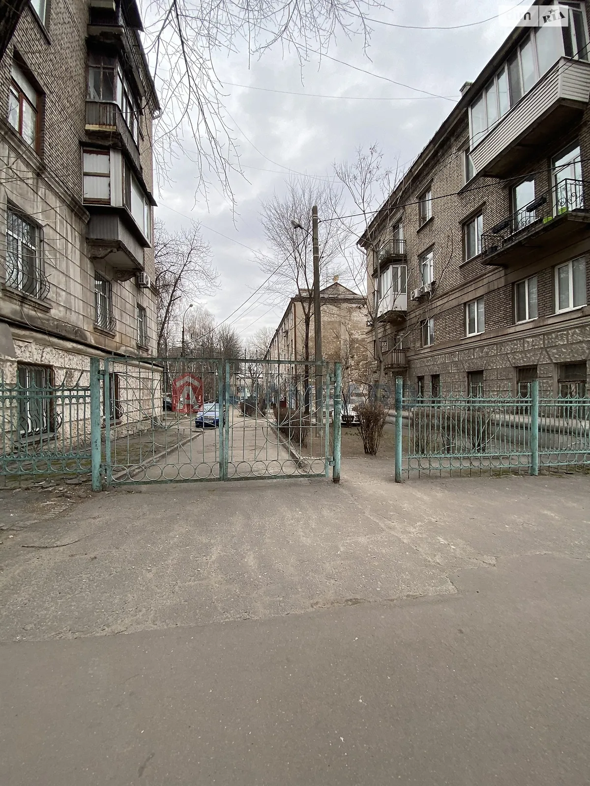 Продается 3-комнатная квартира 67 кв. м в Каменском, ул. Сачка - фото 1