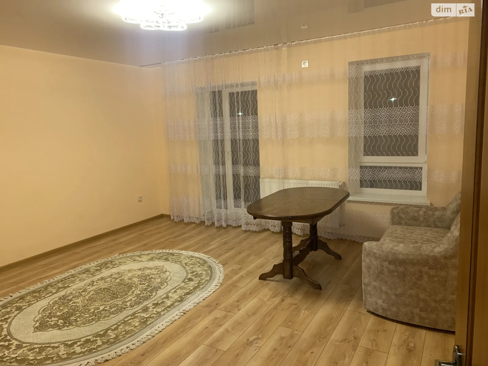 2-кімнатна квартира 55 кв. м у Тернополі, вул. Поліська - фото 1