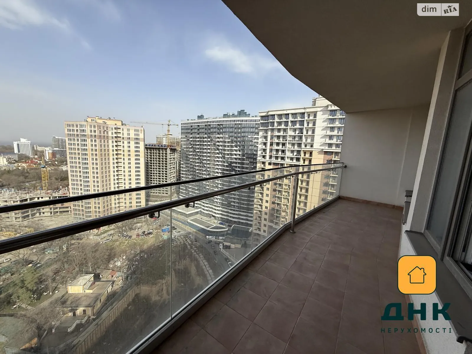Продається 1-кімнатна квартира 52 кв. м у Одесі, вул. Генуезька, 3В - фото 1