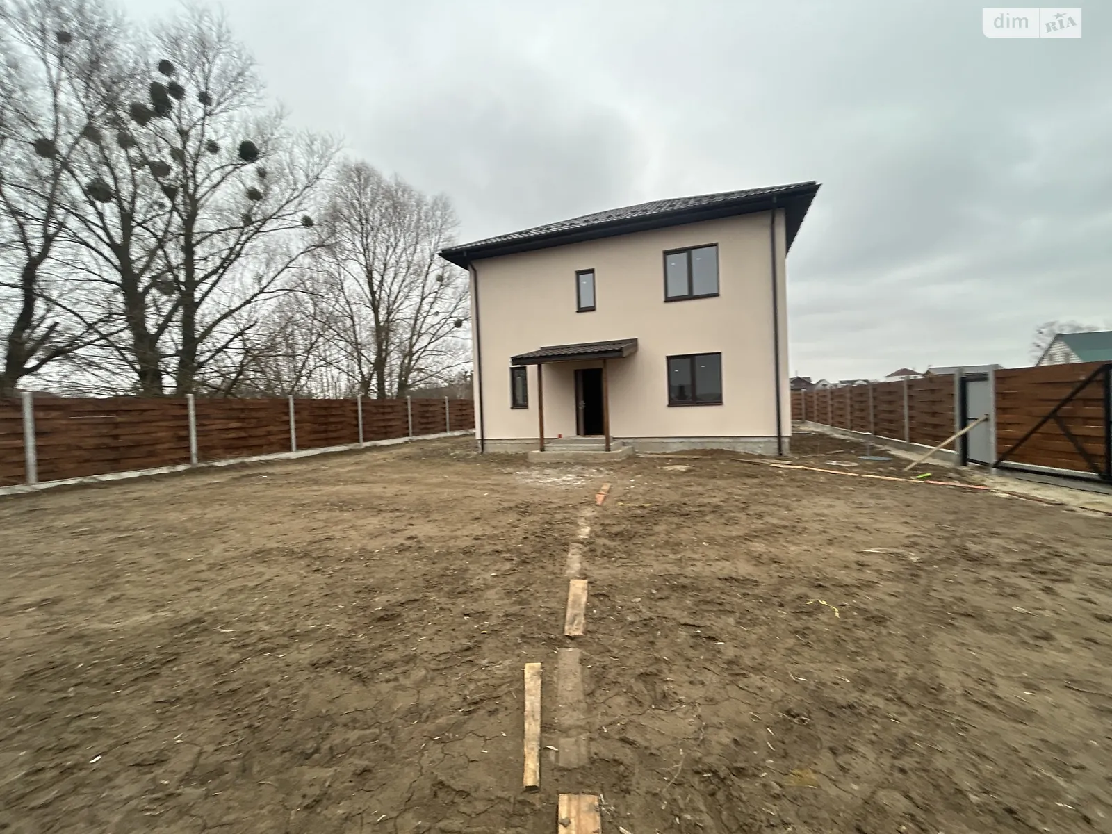 Продается дом на 2 этажа 119 кв. м с садом, цена: 115000 $ - фото 1