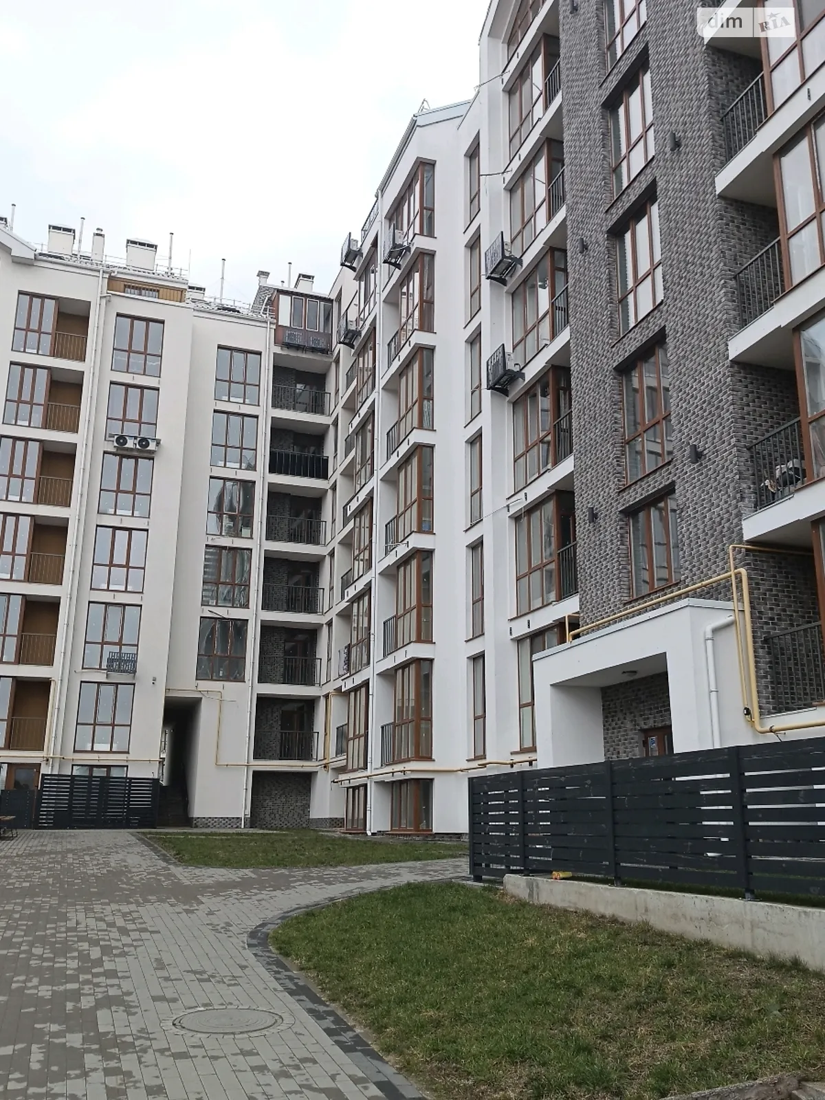 Продається 1-кімнатна квартира 39 кв. м у Гостомелі, вул. Богдана Хмельницького(Кірова), 3 - фото 1