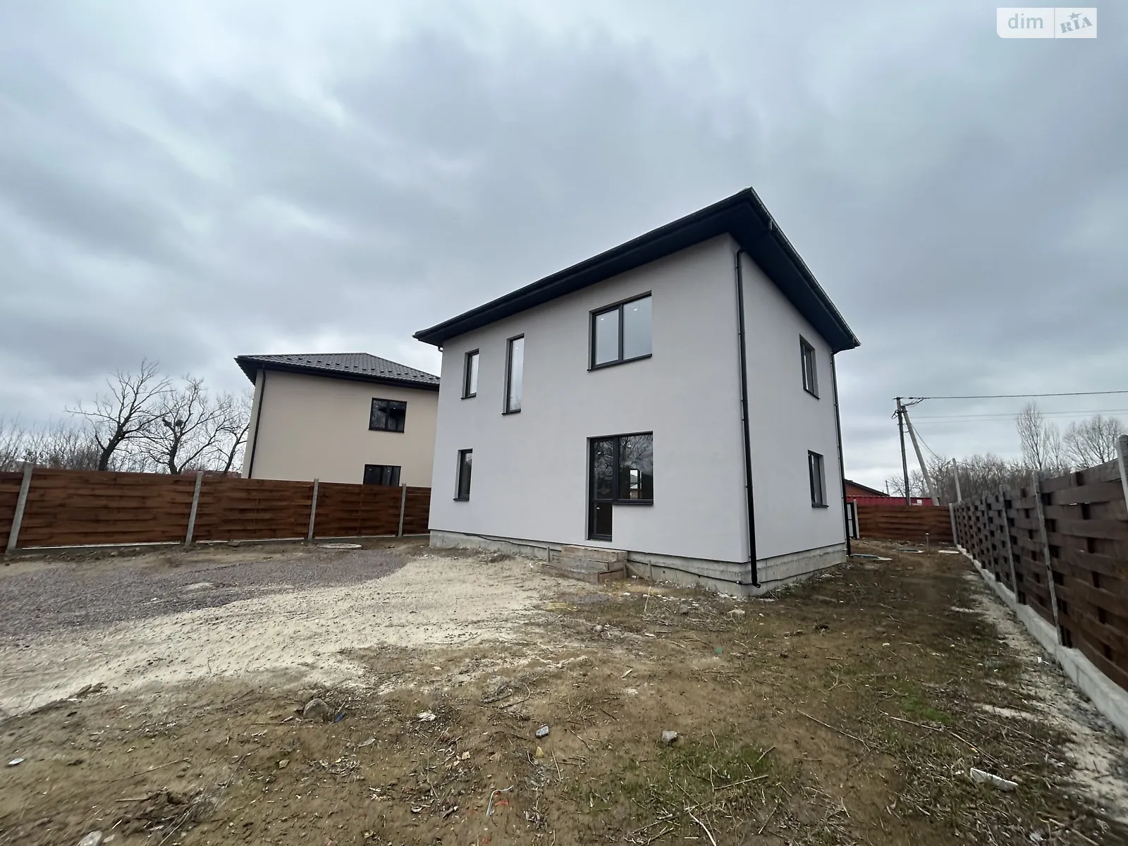 Продается дом на 2 этажа 117 кв. м с гаражом, цена: 100000 $ - фото 1