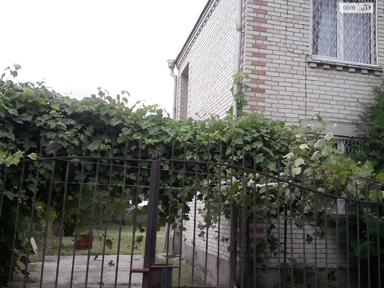 Продается дом на 2 этажа 70 кв. м с беседкой, цена: 35000 $ - фото 1