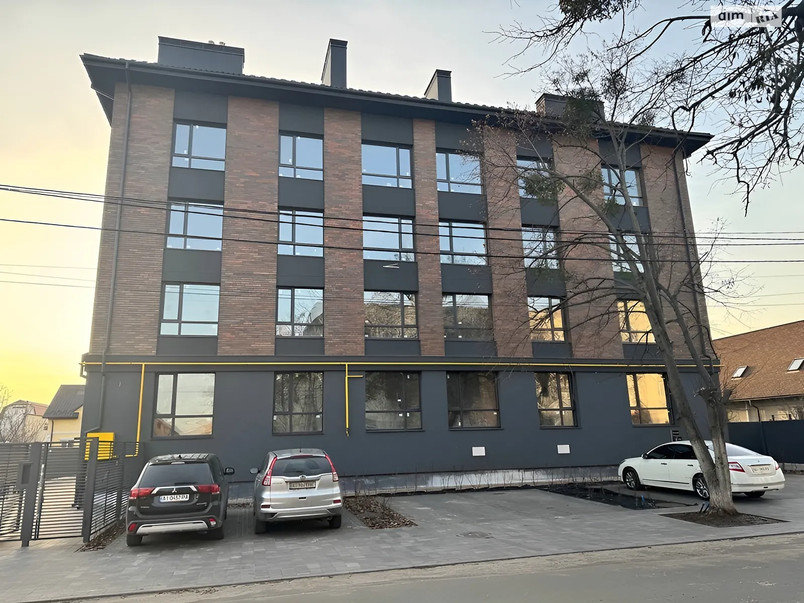 Продається 2-кімнатна квартира 46 кв. м у Ірпені, вул. Троїцька, 15 - фото 1