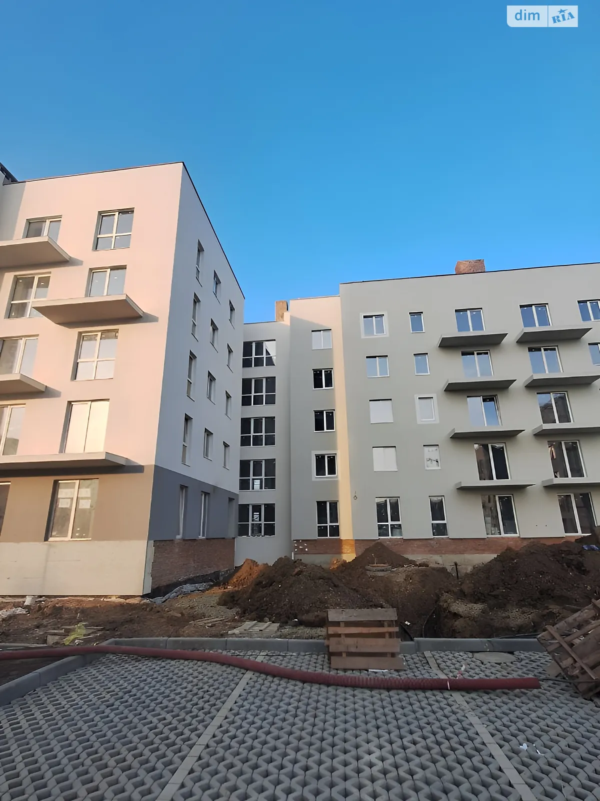 Продается 3-комнатная квартира 84 кв. м в Волчинце, ул. Тараса Шевченко, 113 - фото 1