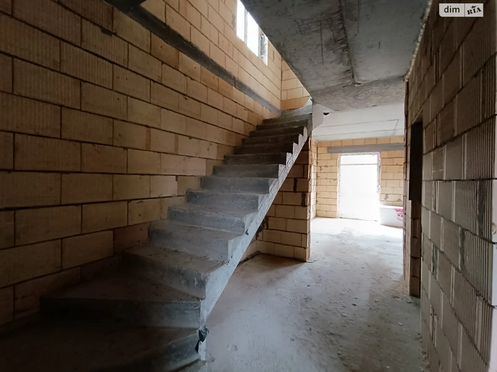 Продається будинок 2 поверховий 115 кв. м з гаражем, цена: 110000 $ - фото 1