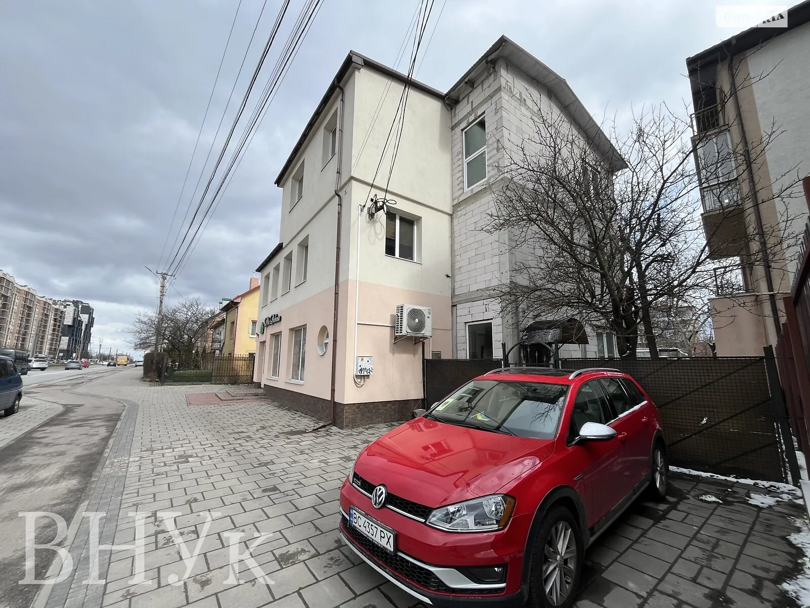 Продается часть дома 88.9 кв. м с садом, цена: 129000 $ - фото 1