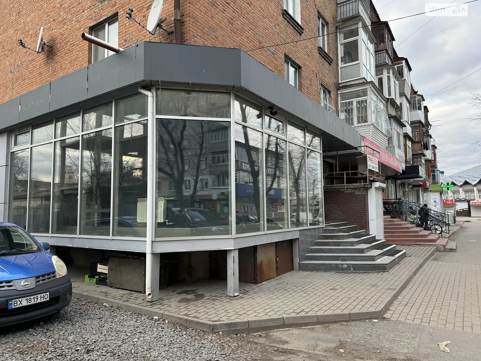 Сдается в аренду помещения свободного назначения 113 кв. м в 4-этажном здании, цена: 48000 грн - фото 1