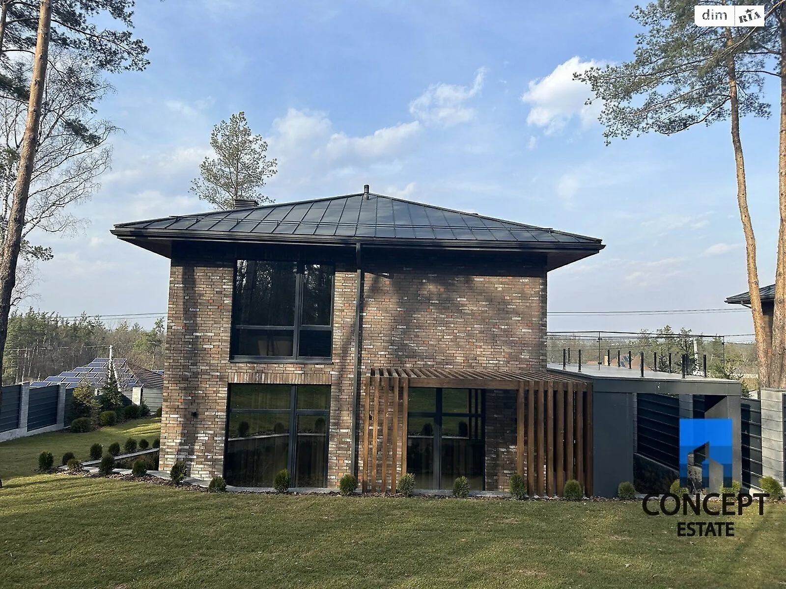 Продается дом на 2 этажа 180 кв. м с бассейном, цена: 570000 $ - фото 1