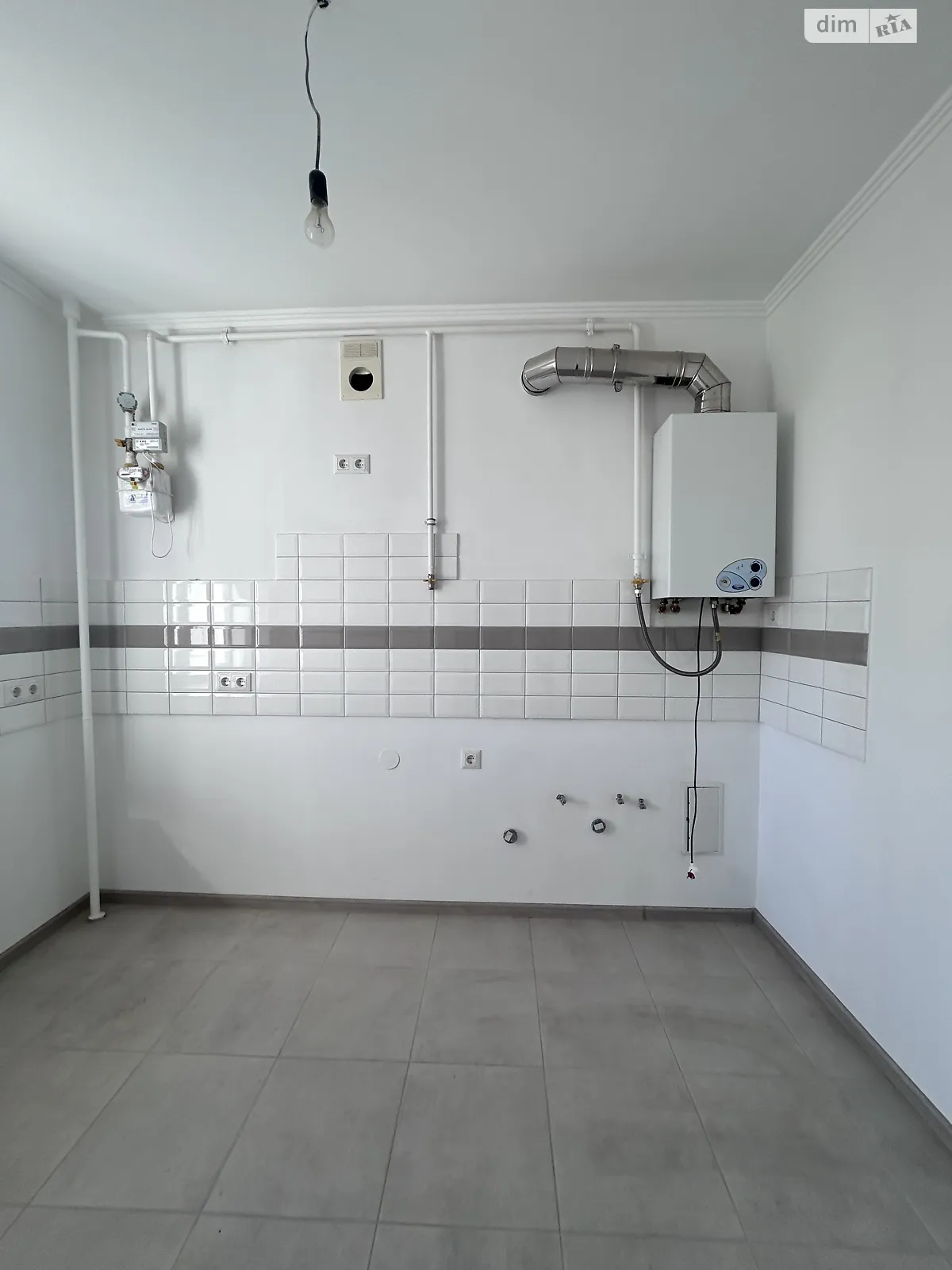 Продается 1-комнатная квартира 28 кв. м в Михайловке-Рубежовке, ул. Чубинского, 12 - фото 1