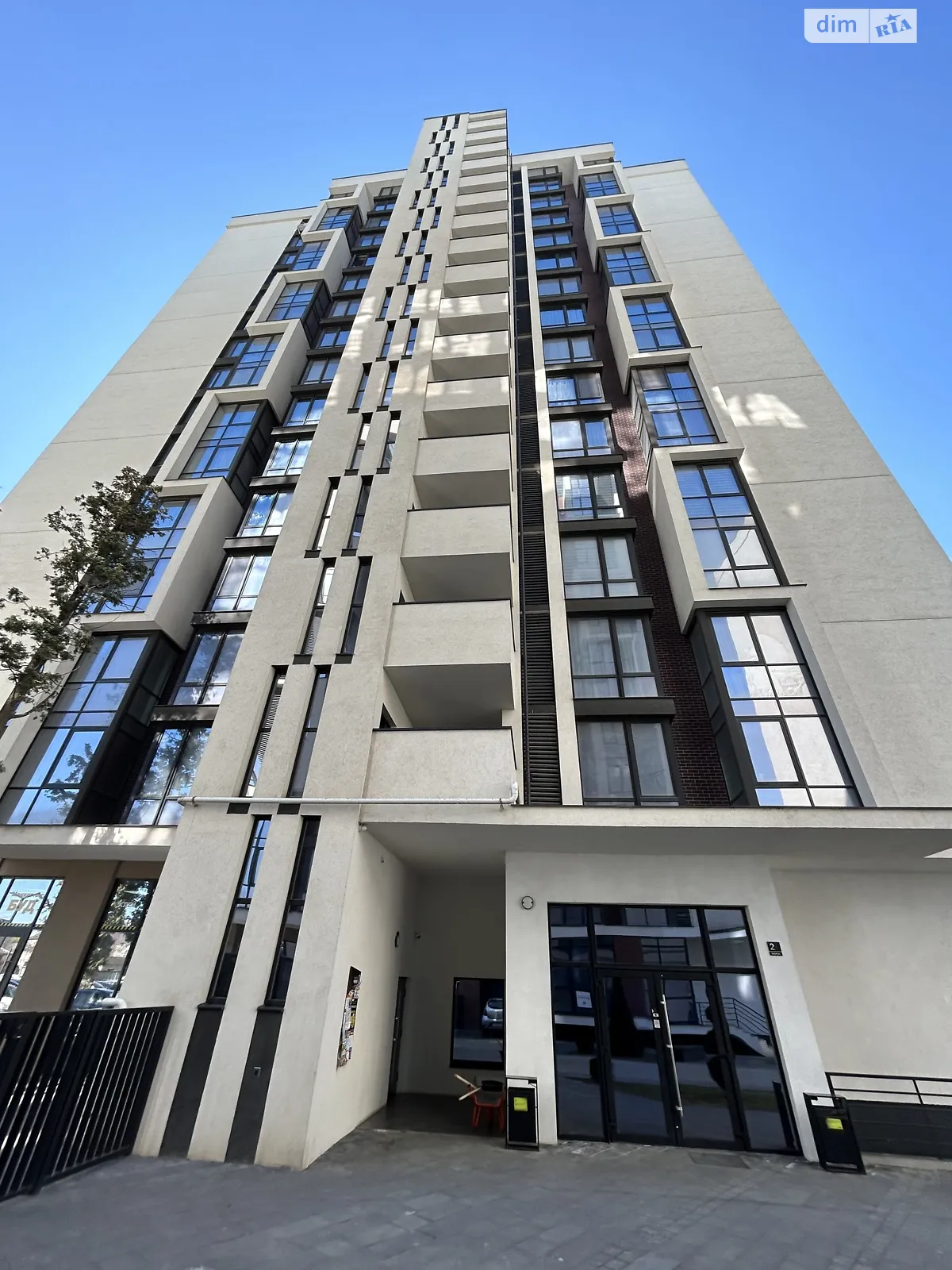 Продается 2-комнатная квартира 62 кв. м в Ивано-Франковске, ул. Ленкавского, 34/2 - фото 1