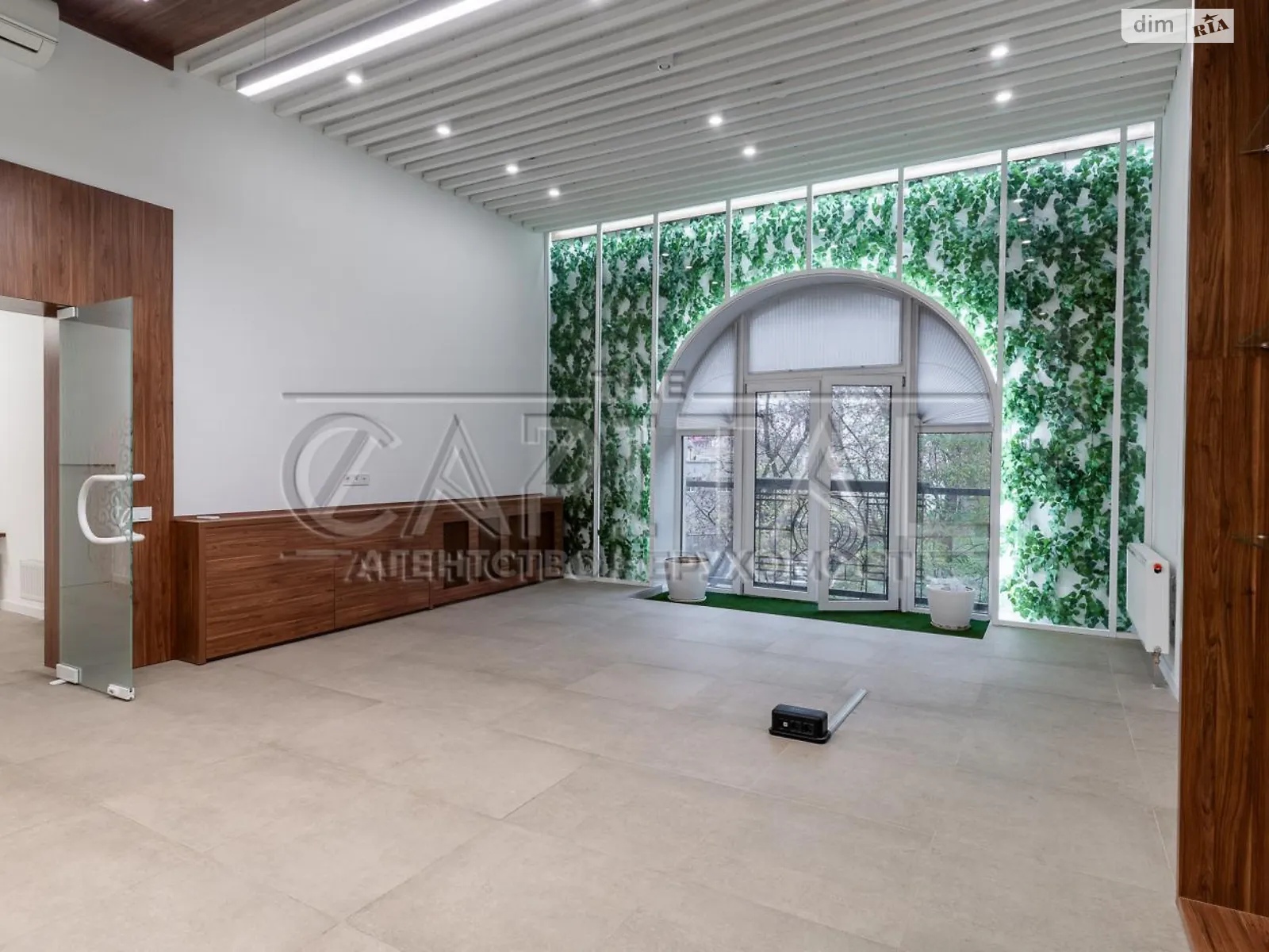 Здається в оренду офіс 330 кв. м в бізнес-центрі, цена: 4500 $ - фото 1