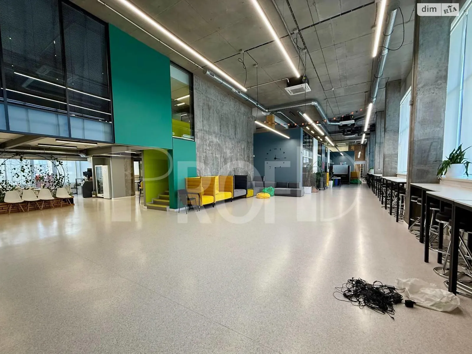 Здається в оренду офіс 1020 кв. м в бізнес-центрі, цена: 15000 $ - фото 1