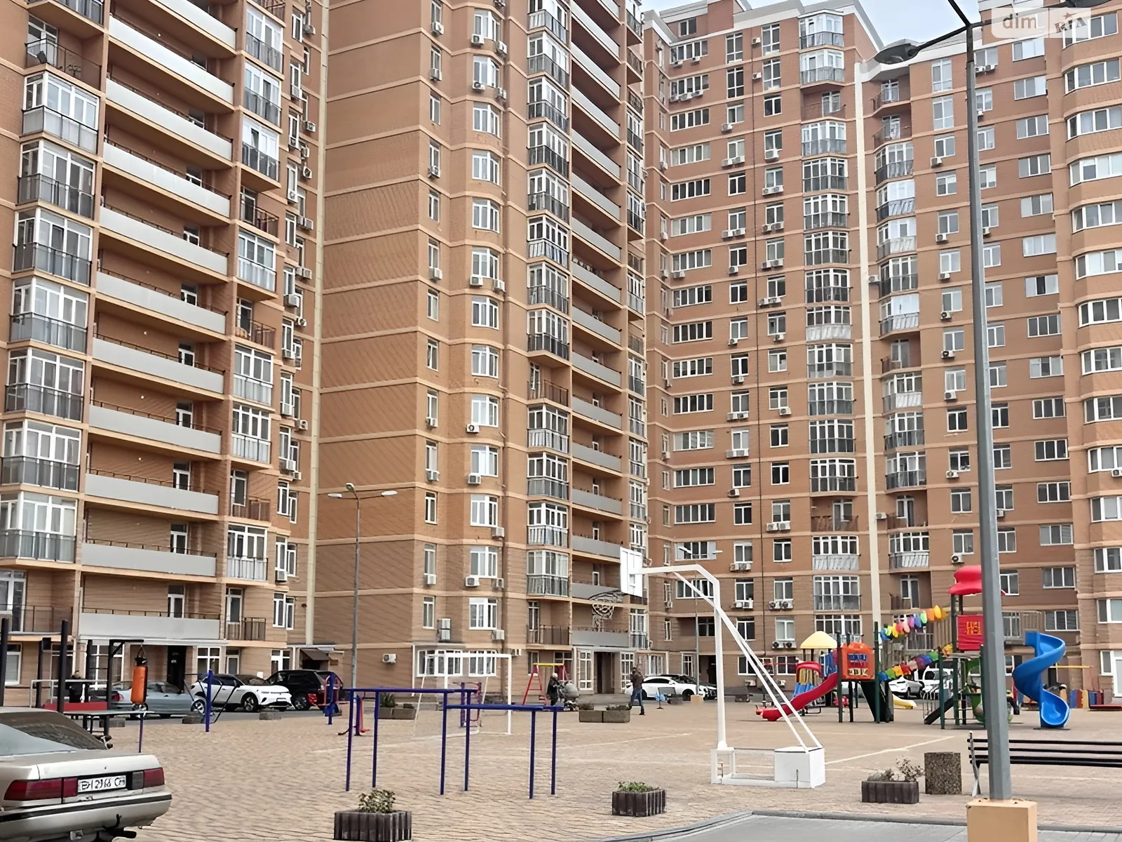 Продается 1-комнатная квартира 49.5 кв. м в Одессе, ул. Жаботинского, 56А - фото 1