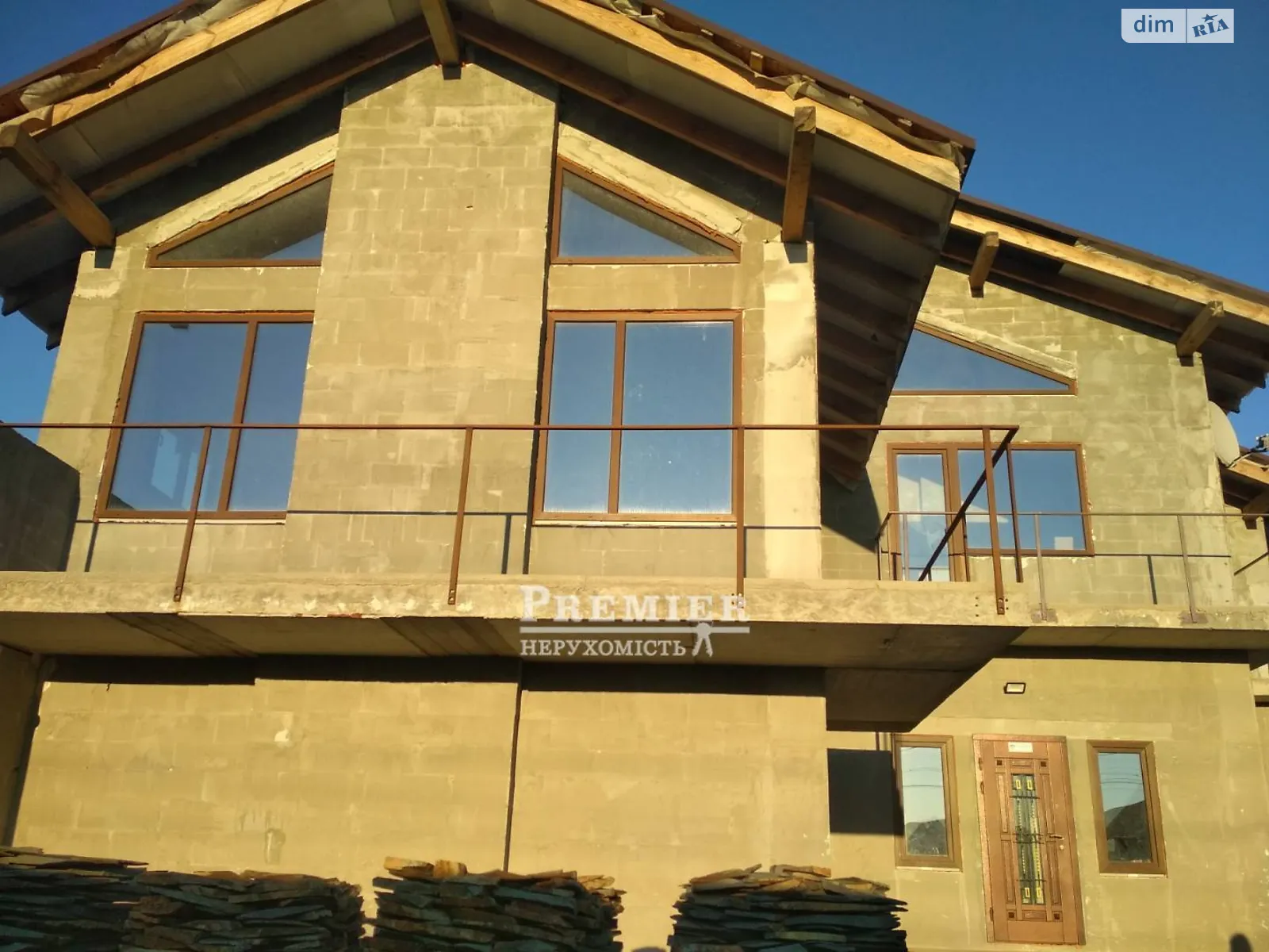Продается дом на 2 этажа 237.3 кв. м с камином, цена: 285000 $ - фото 1
