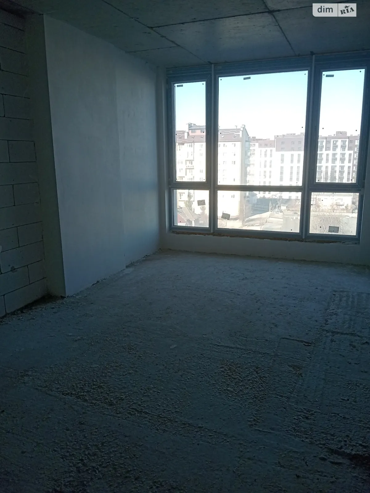 Продается 3-комнатная квартира 93 кв. м в Ивано-Франковске, ул. Ленкавского, 34 корпус 12 - фото 1
