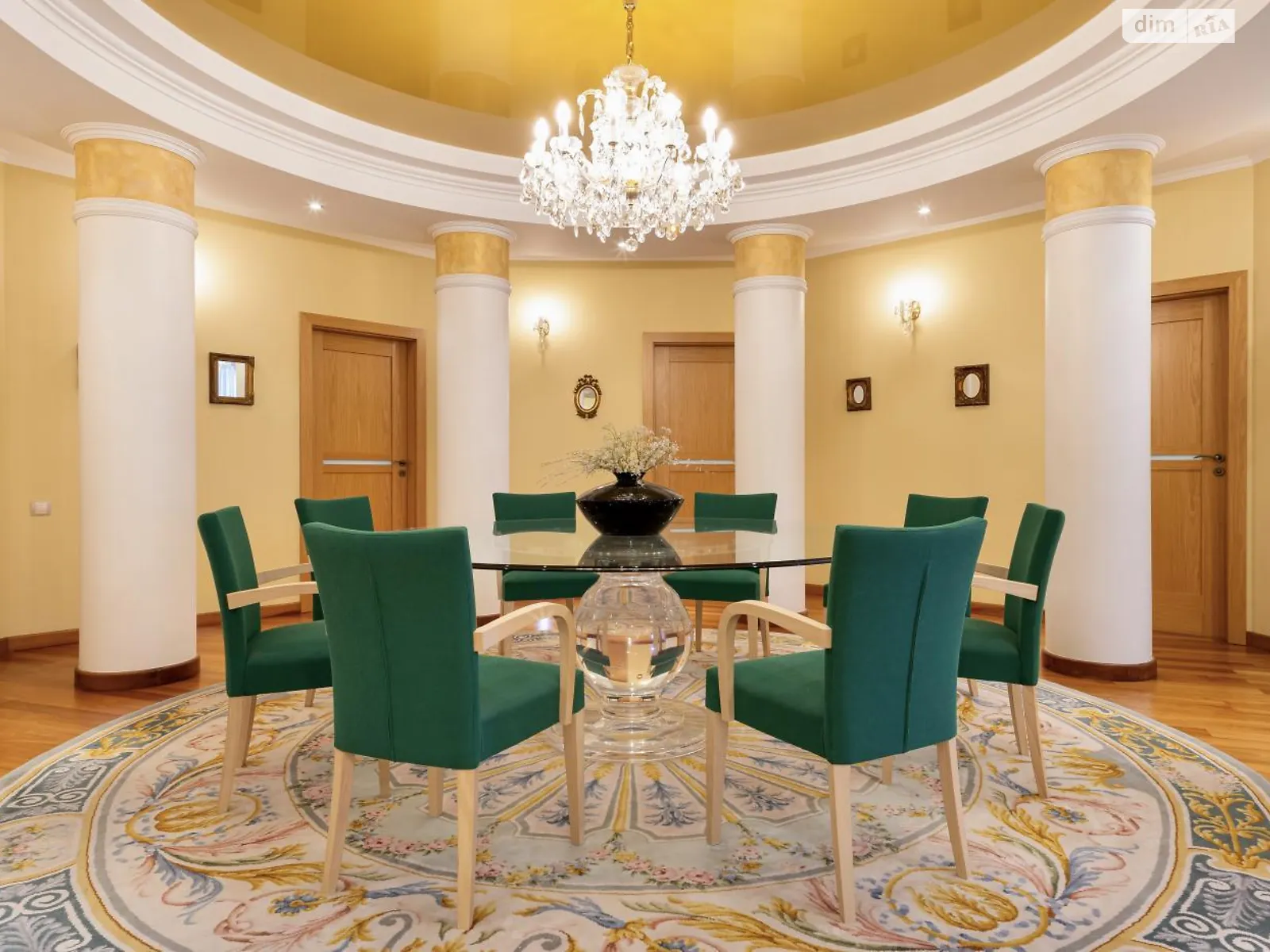 Продается 4-комнатная квартира 176.3 кв. м в Львове, ул. Академика Сахарова Андрея - фото 1