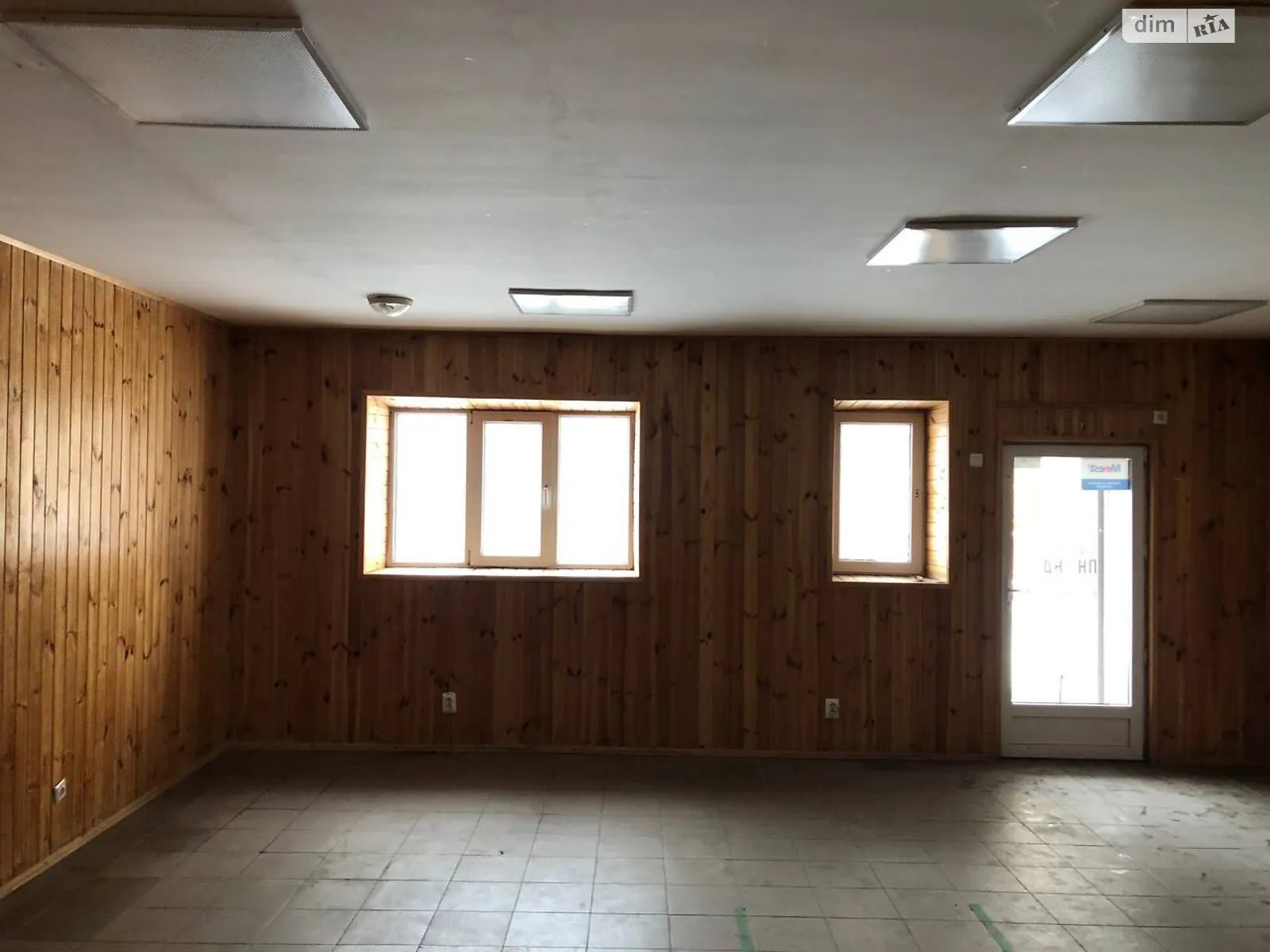 Продається приміщення вільного призначення 123.3 кв. м в 6-поверховій будівлі, цена: 86310 $ - фото 1