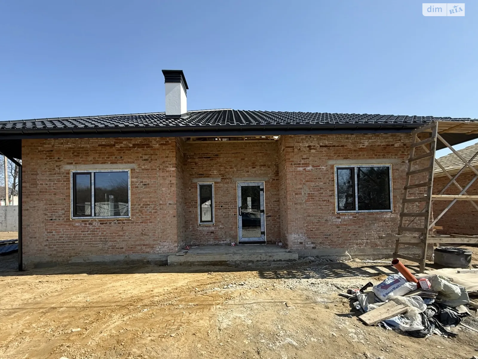 Продается одноэтажный дом 90 кв. м с камином, цена: 150000 $ - фото 1