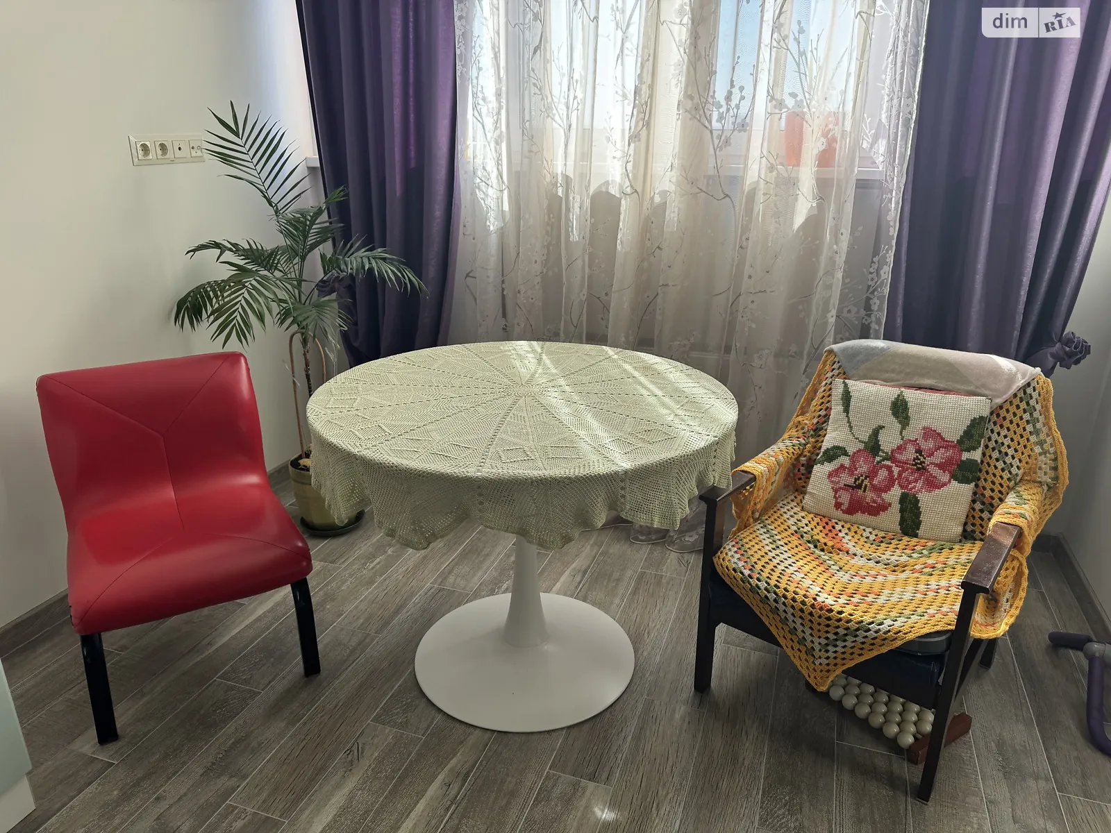 Продається 1-кімнатна квартира 46 кв. м у Києві, бул. Вацлава Гавела, 28 - фото 1