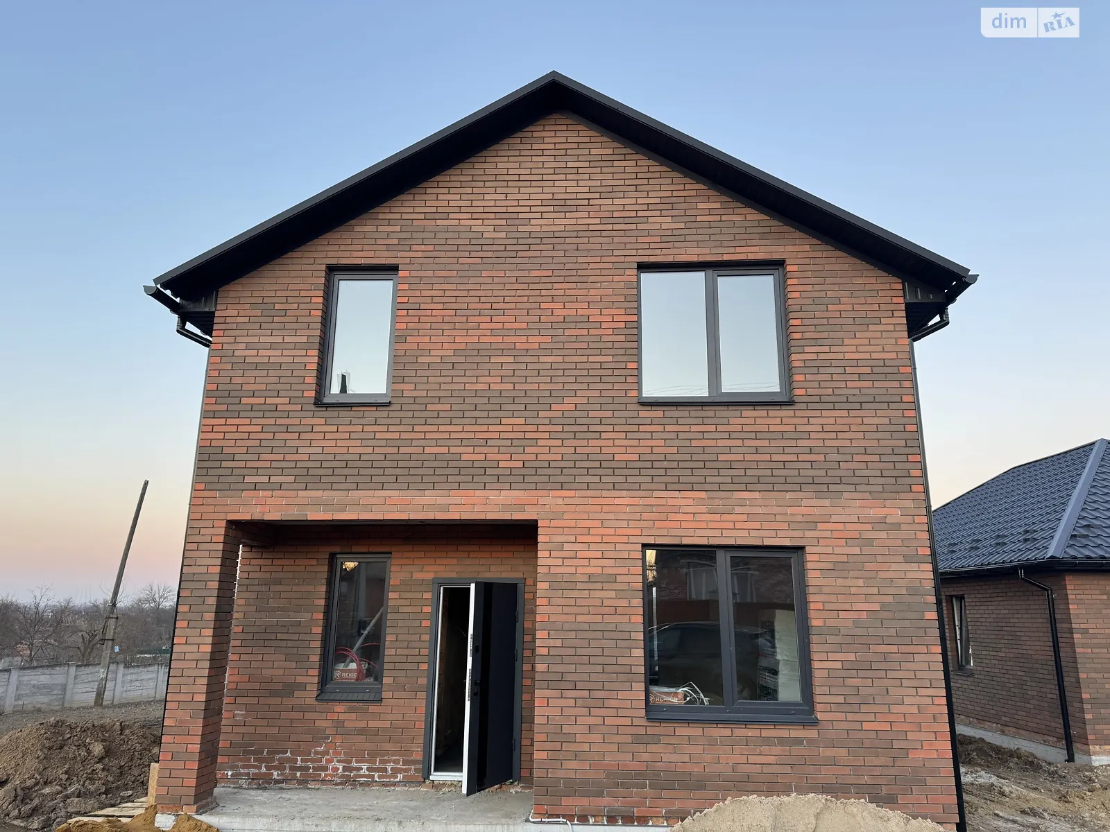 Продается дом на 2 этажа 115 кв. м с верандой, цена: 83000 $ - фото 1