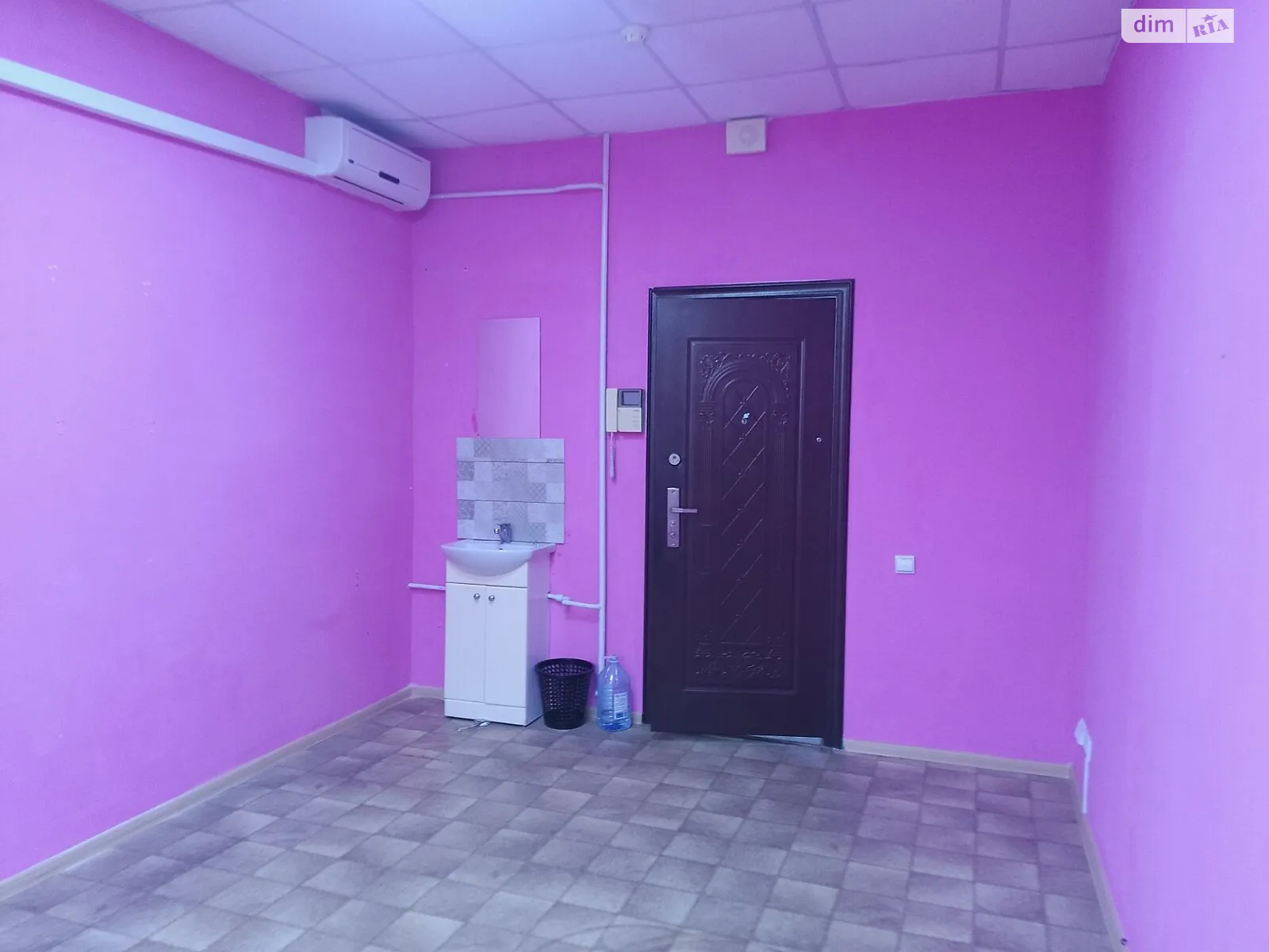 Сдается в аренду офис 24 кв. м в бизнес-центре, цена: 15020 грн - фото 1
