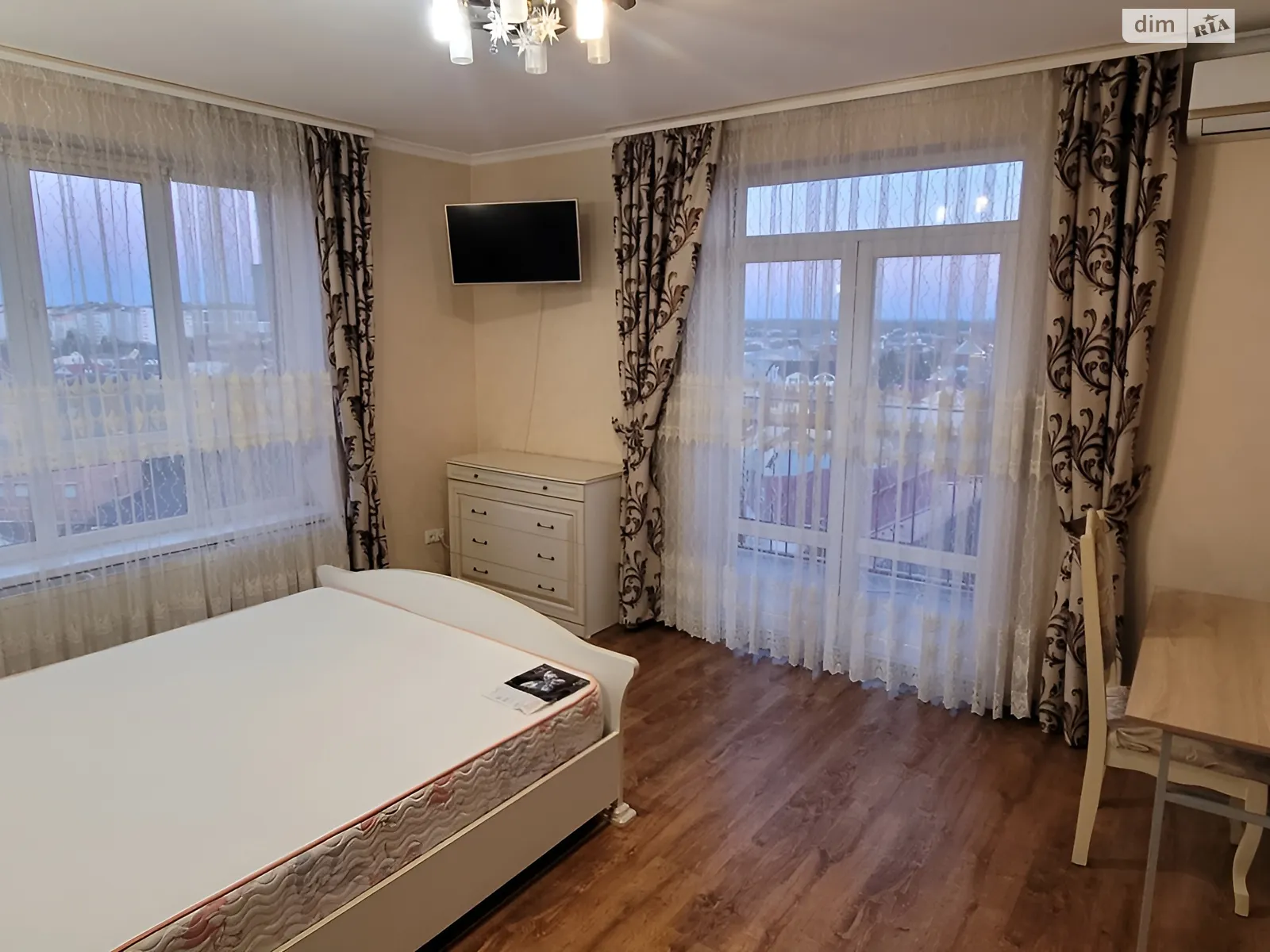 Сдается в аренду 2-комнатная квартира 59 кв. м в, цена: 420 $ - фото 1