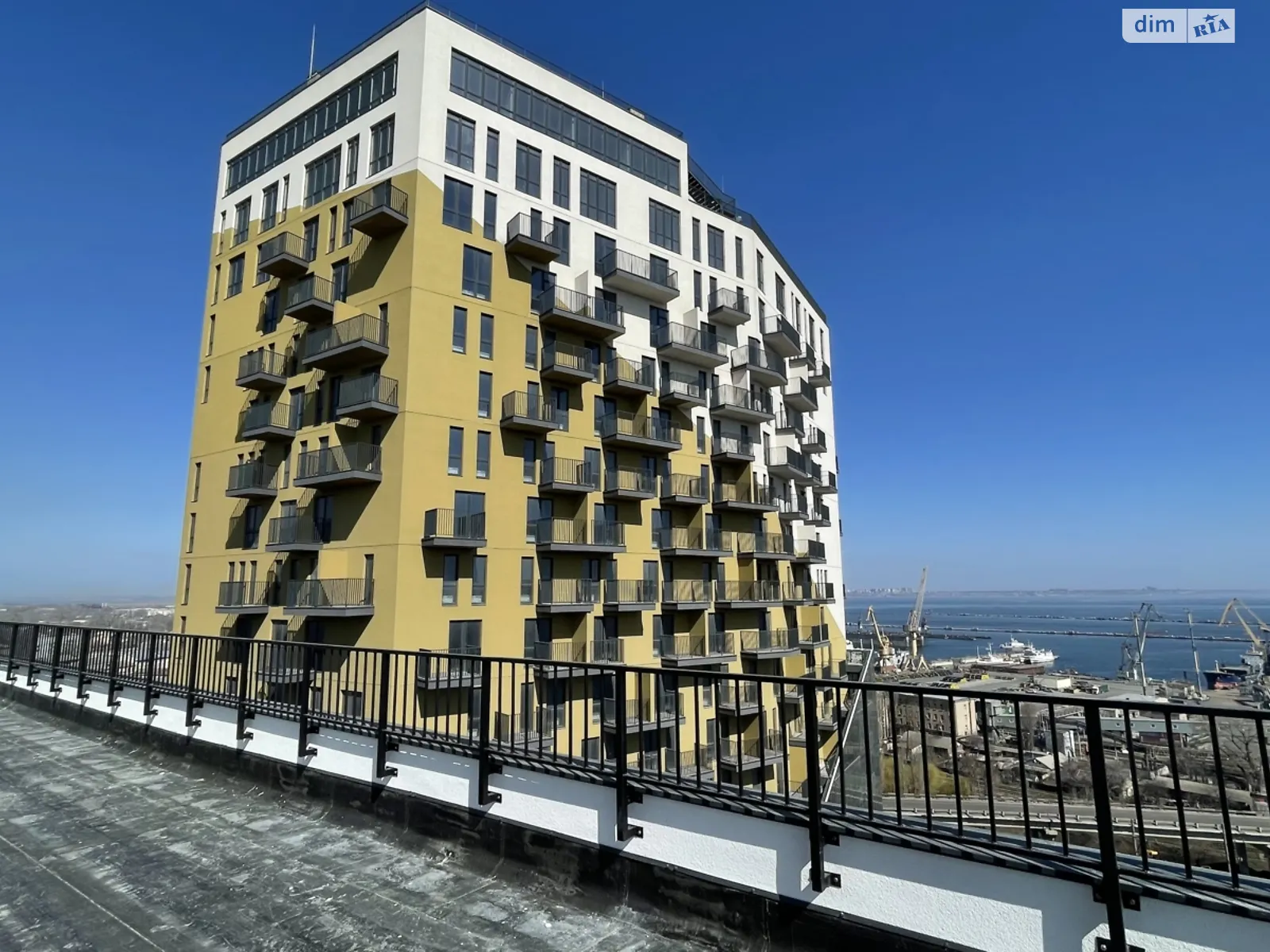 Продается 1-комнатная квартира 145 кв. м в Одессе, ул. Софиевская, 1 - фото 1