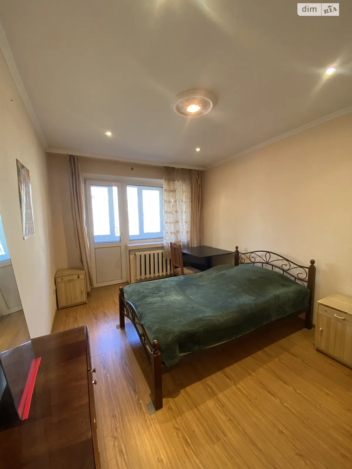 Продається 3-кімнатна квартира 61 кв. м у Чернівцях, вул. Героїв Майдану - фото 1