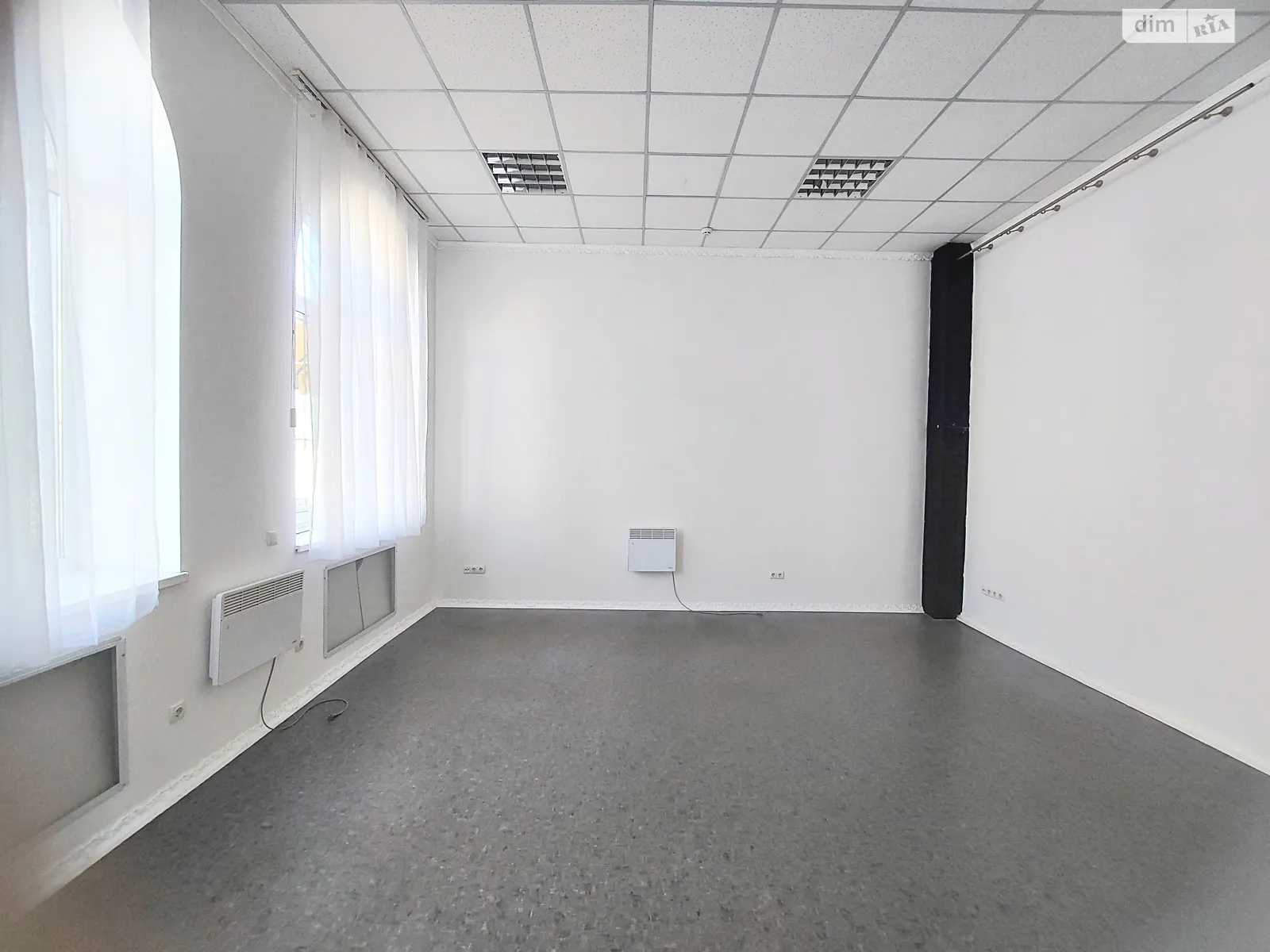 Здається в оренду офіс 27 кв. м в бізнес-центрі, цена: 18000 грн - фото 1