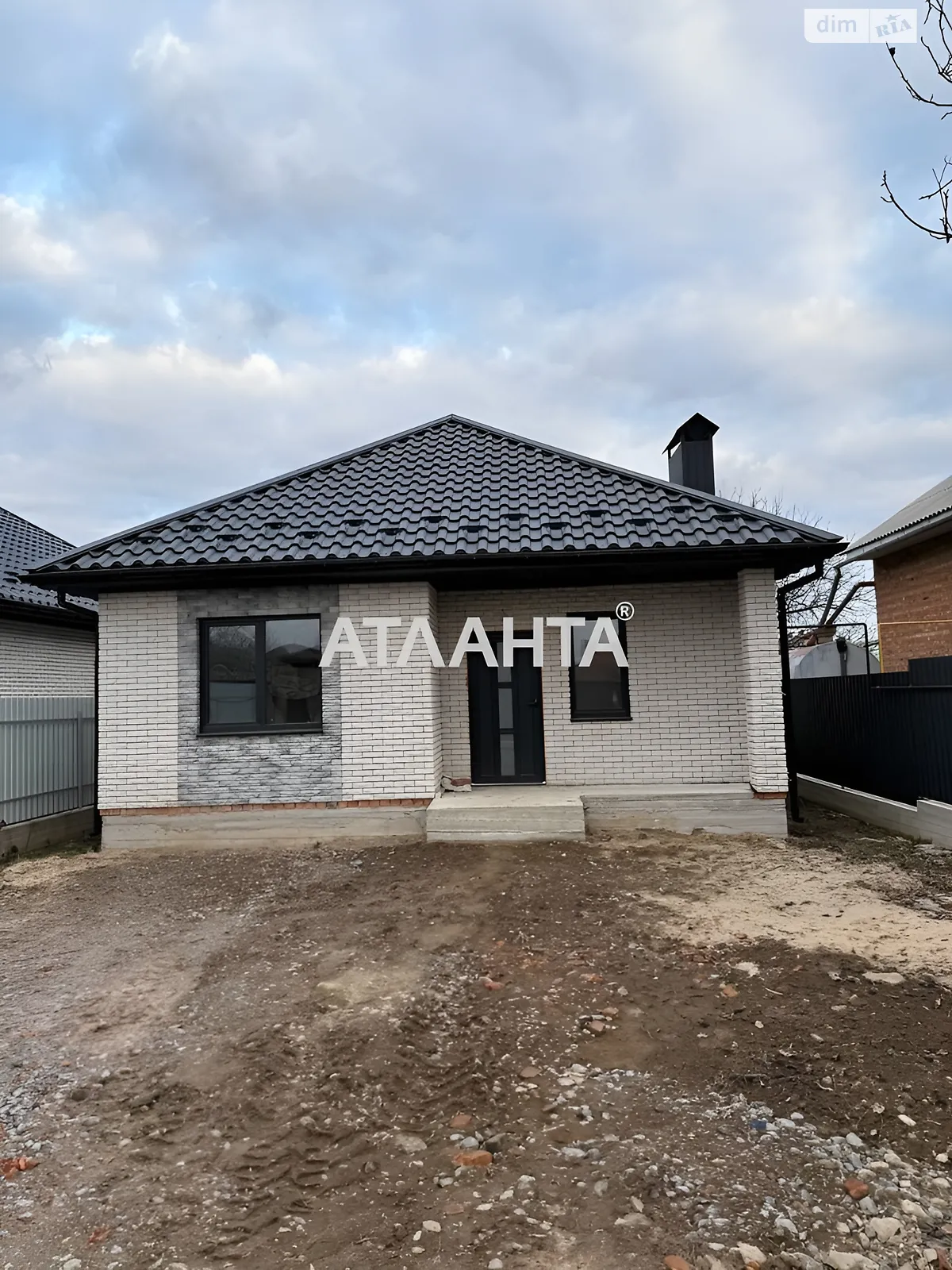 Продається одноповерховий будинок 105 кв. м с басейном, цена: 80000 $ - фото 1