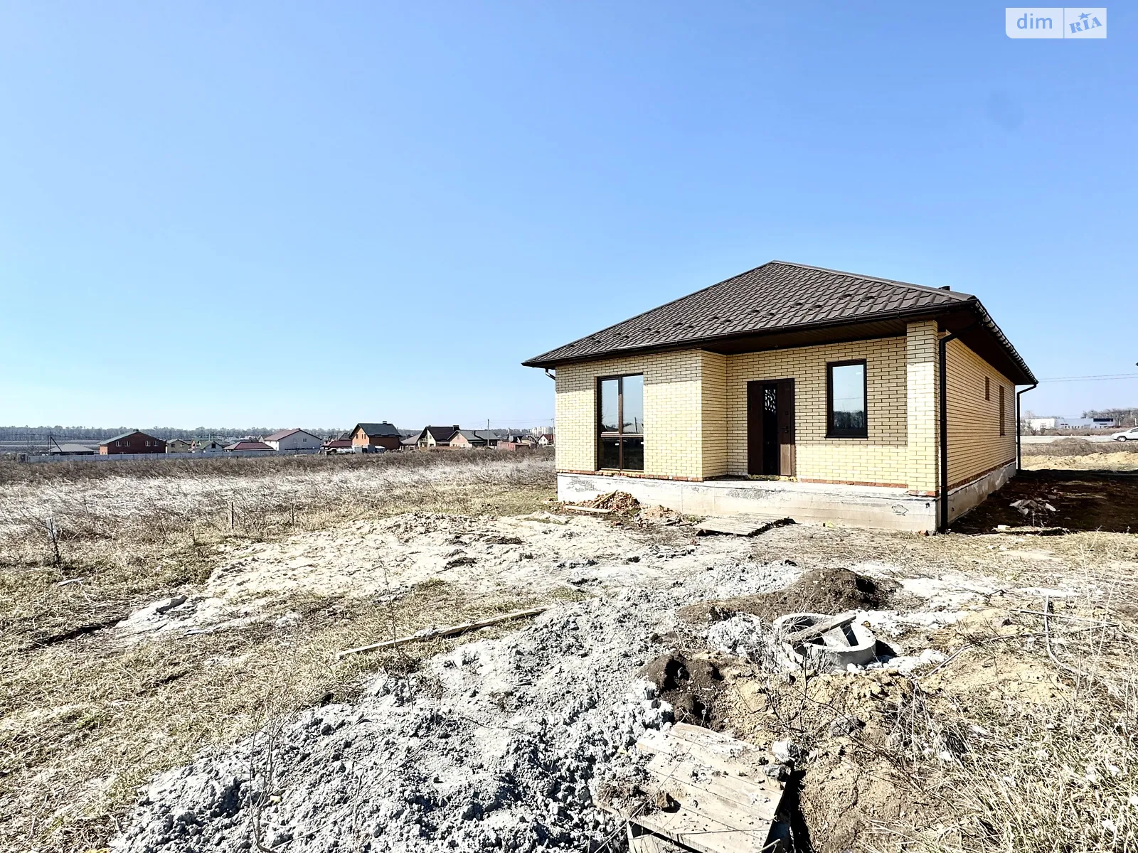 Продається одноповерховий будинок 105 кв. м з гаражем, цена: 75000 $ - фото 1