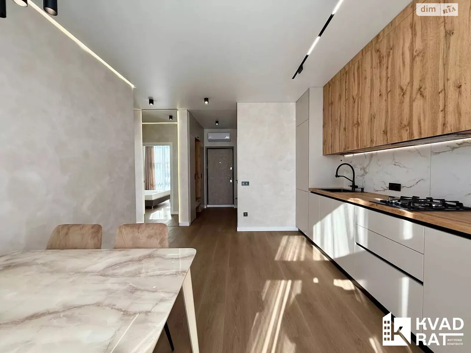 Продается 1-комнатная квартира 41 кв. м в Ивано-Франковске, ул. Кисилевской Ольги, 31 - фото 1