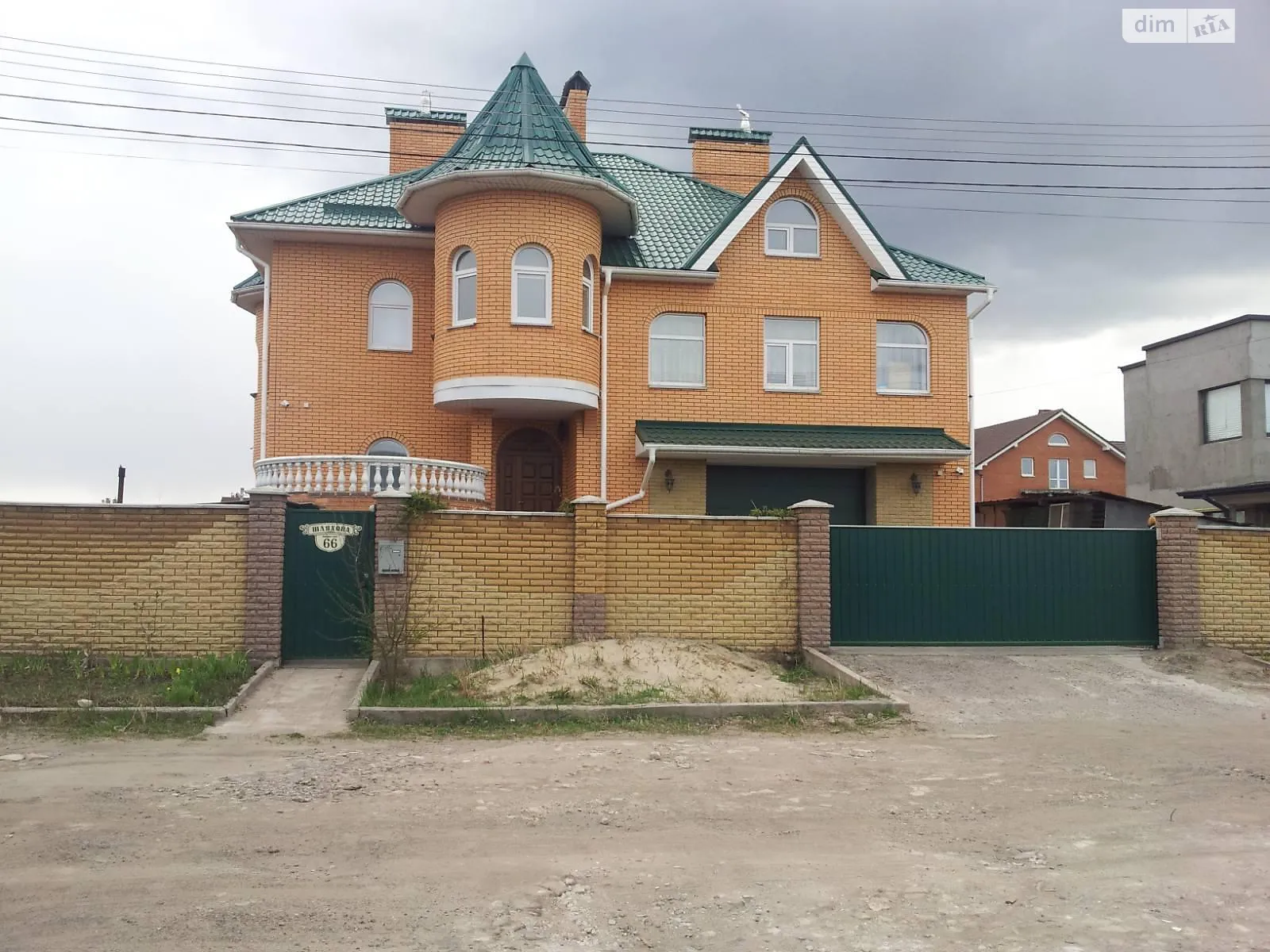 Продается дом на 3 этажа 521.3 кв. м с беседкой, цена: 500000 $ - фото 1
