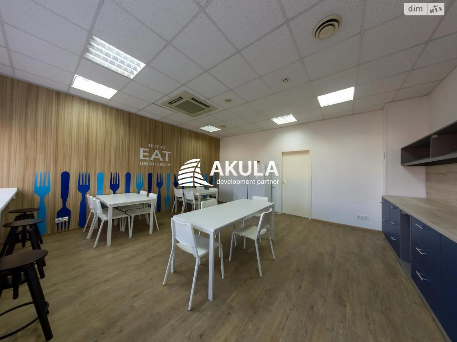 Сдается в аренду офис 1477 кв. м в бизнес-центре, цена: 17728 $ - фото 1