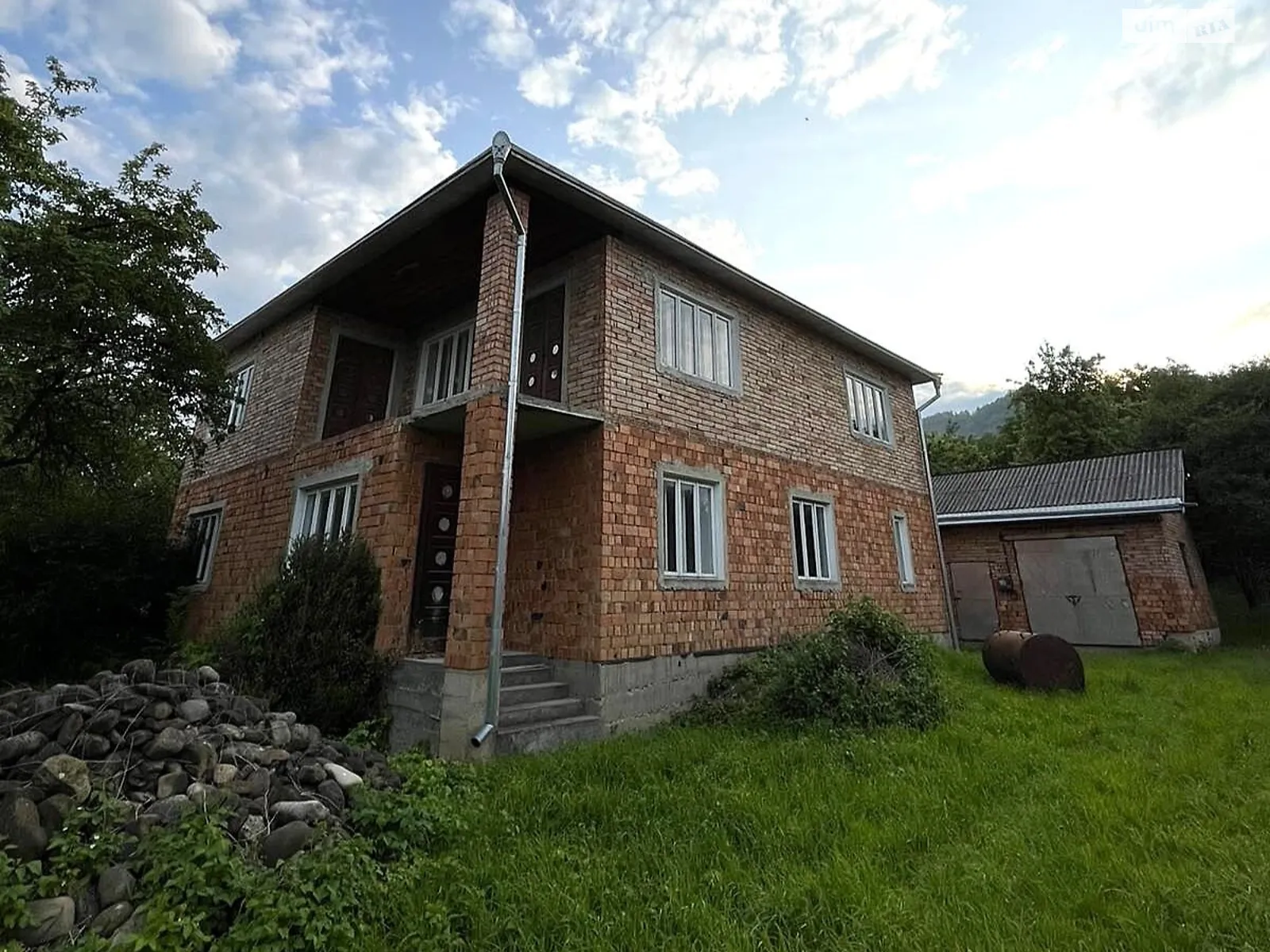Продается дом на 2 этажа 272.6 кв. м с баней/сауной, цена: 57500 $ - фото 1