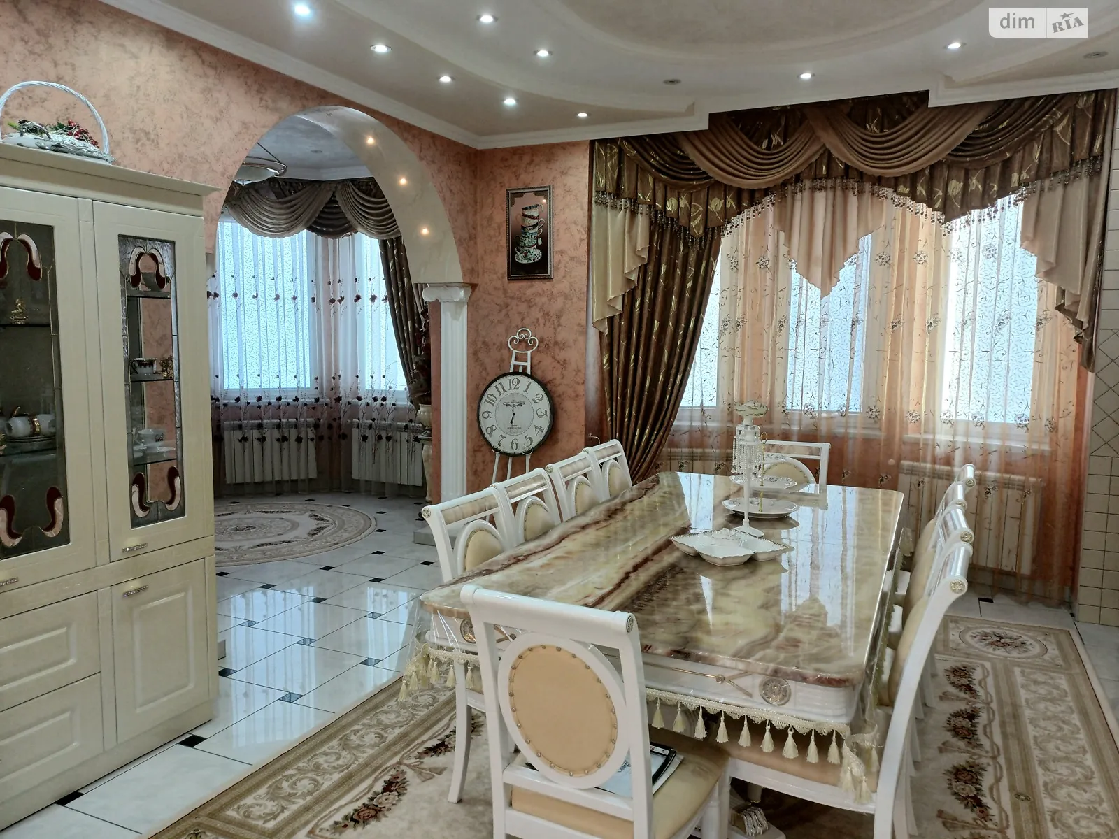 Продается дом на 2 этажа 313.6 кв. м с беседкой, цена: 265000 $ - фото 1