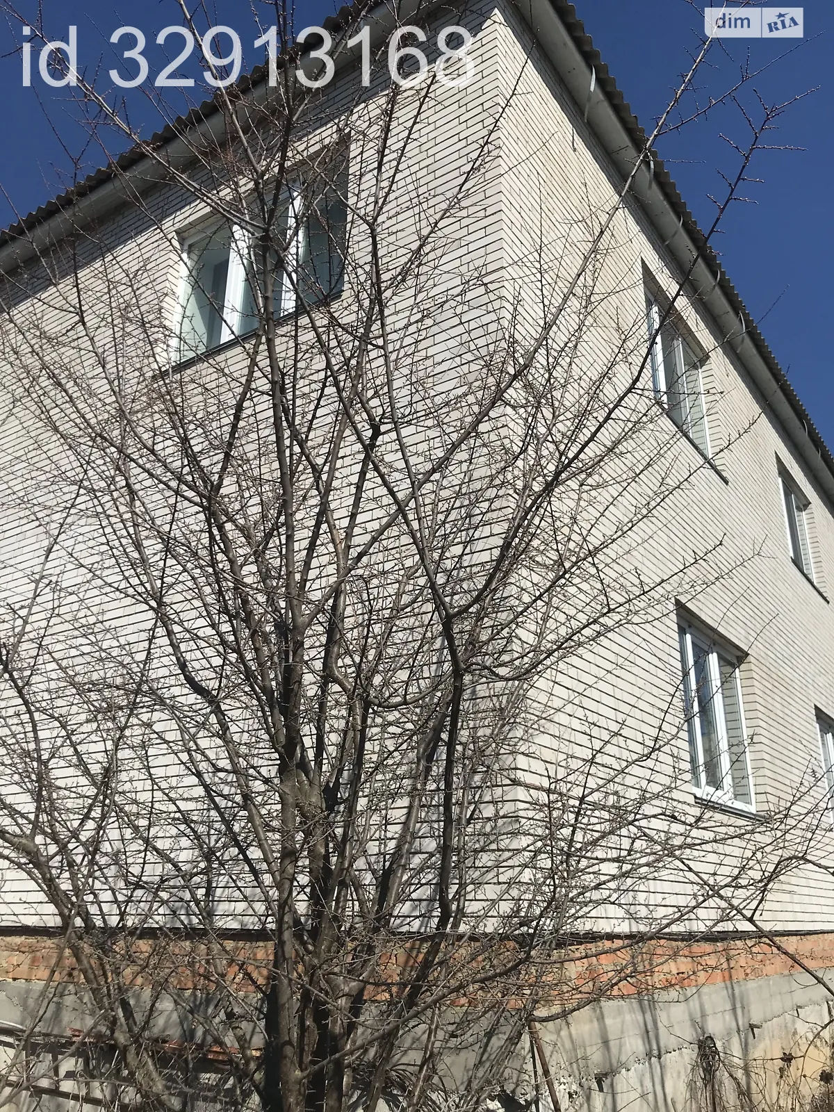 Продается дом на 2 этажа 310 кв. м с садом, цена: 145000 $ - фото 1