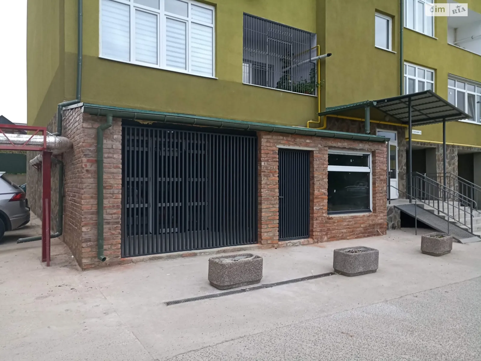 Продається об'єкт сфери послуг 68 кв. м в 6-поверховій будівлі, цена: 110000 $ - фото 1