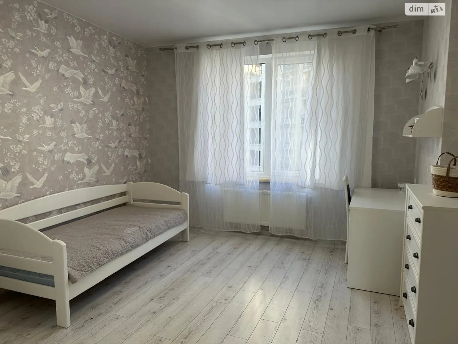 Здається в оренду 3-кімнатна квартира 100 кв. м у Одесі, вул. Генуезька, 3Б - фото 1