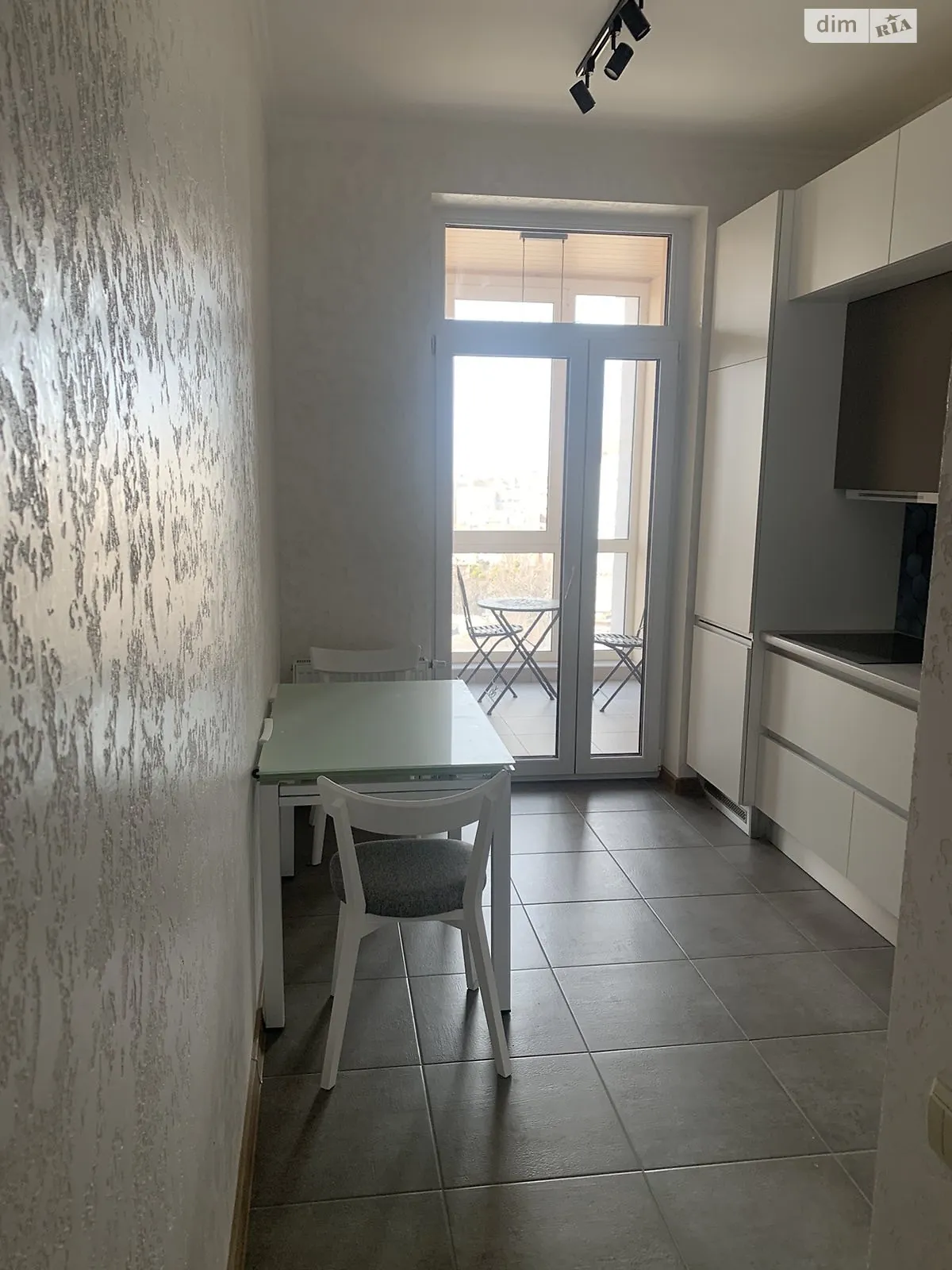 Сдается в аренду 1-комнатная квартира 46 кв. м в Харькове, ул. Студенческая, 22 - фото 1