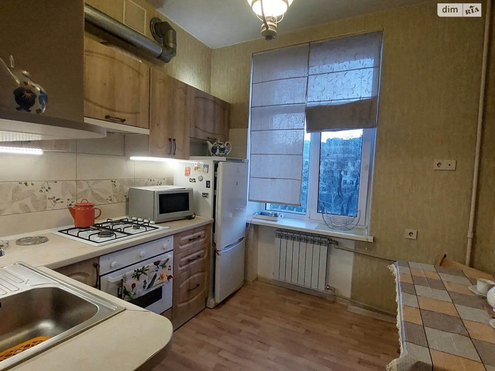 Здається в оренду 3-кімнатна квартира 68 кв. м у Одесі, Фонтанська дор. - фото 1
