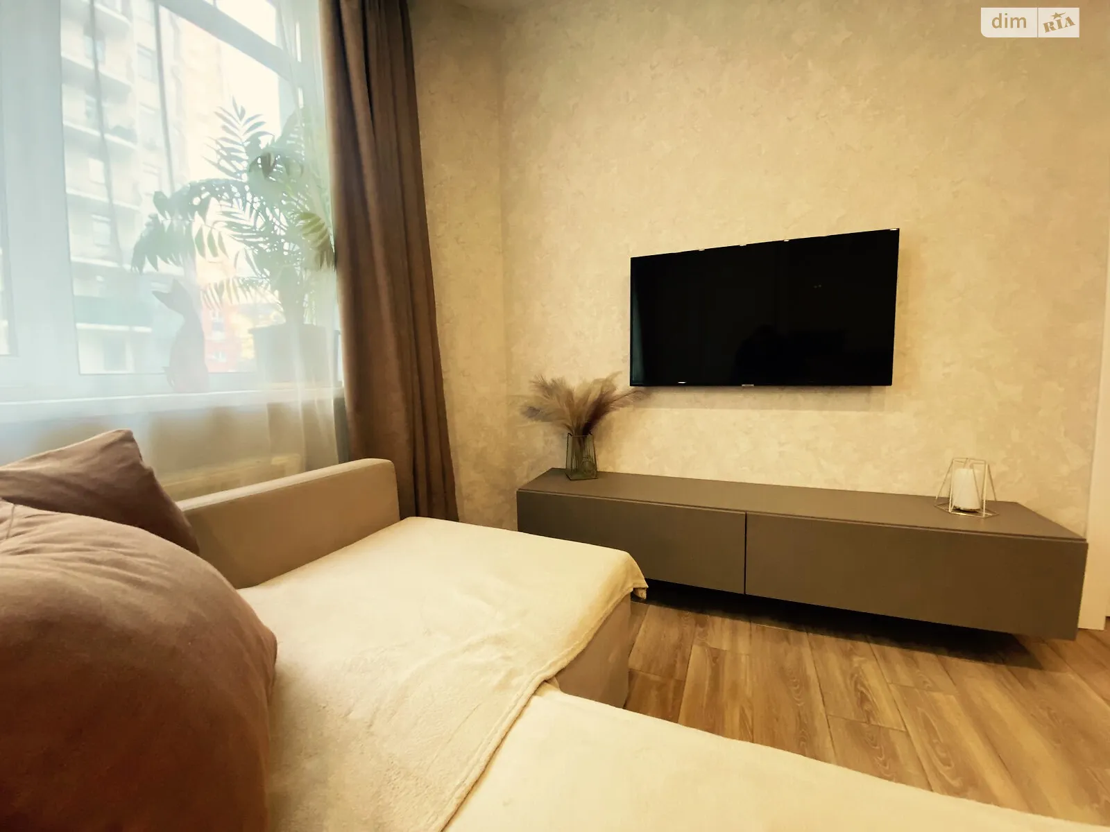 Продається 2-кімнатна квартира 63.5 кв. м у Ірпені, вул. Західна, 10 - фото 1