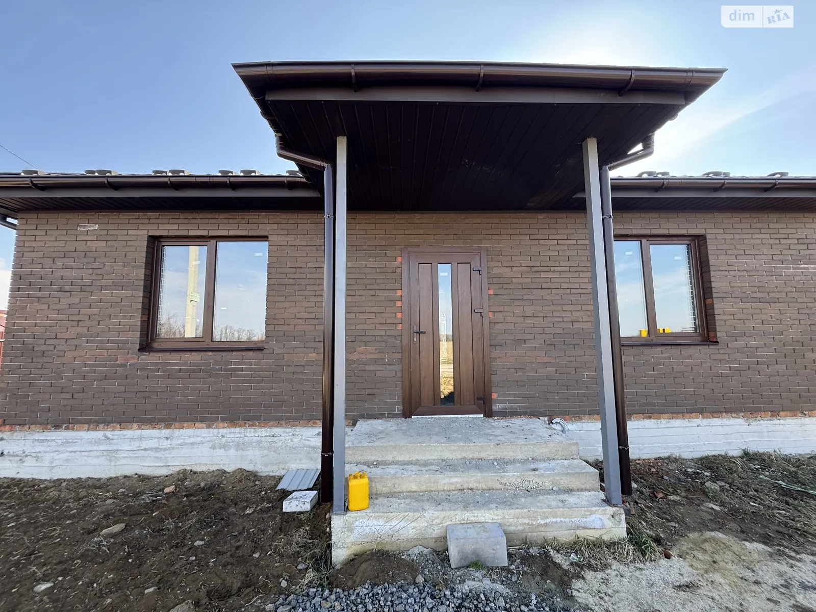 Продается одноэтажный дом 100 кв. м с гаражом, цена: 80000 $ - фото 1