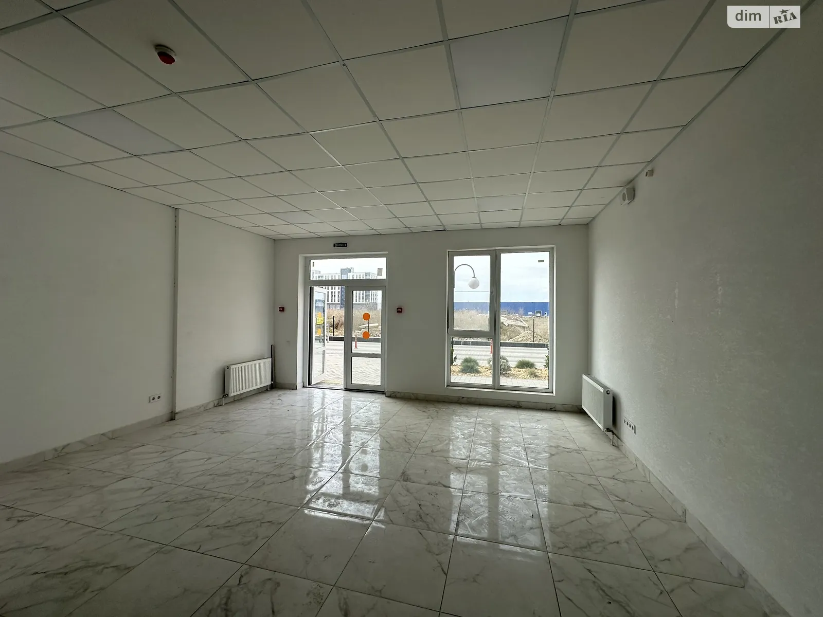 Продається офіс 48.3 кв. м в бізнес-центрі, цена: 65700 $ - фото 1