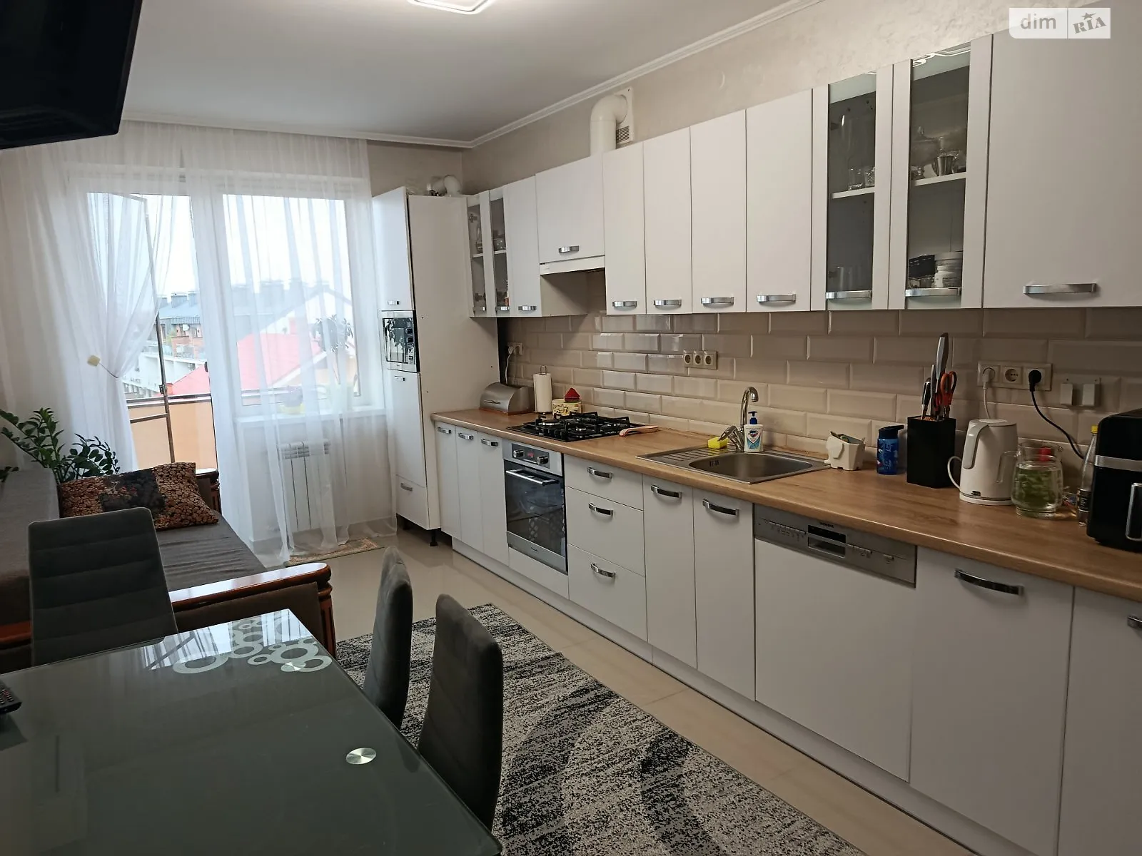 Продается 2-комнатная квартира 72 кв. м в Ужгороде, ул. А. Хиры - фото 1